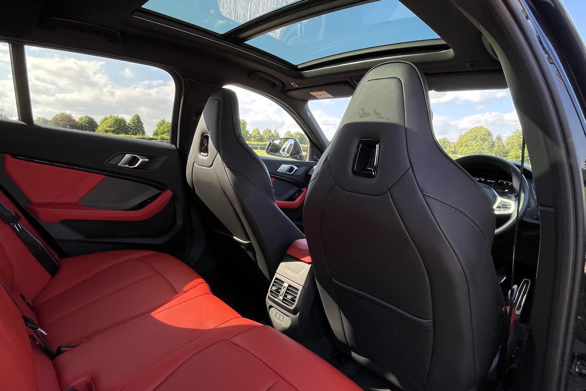 BMW 1 SERIES thumbnail image number 34