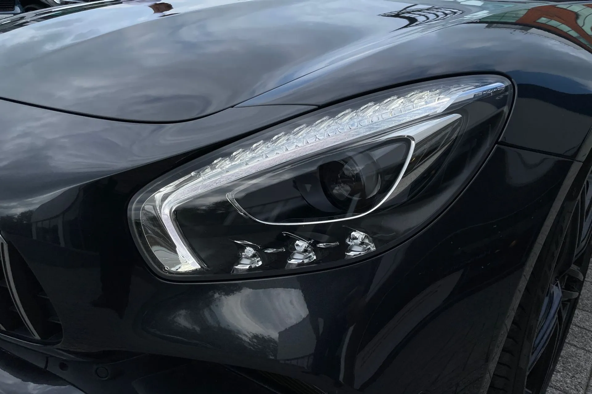 MERCEDES-BENZ AMG GT thumbnail image number 16