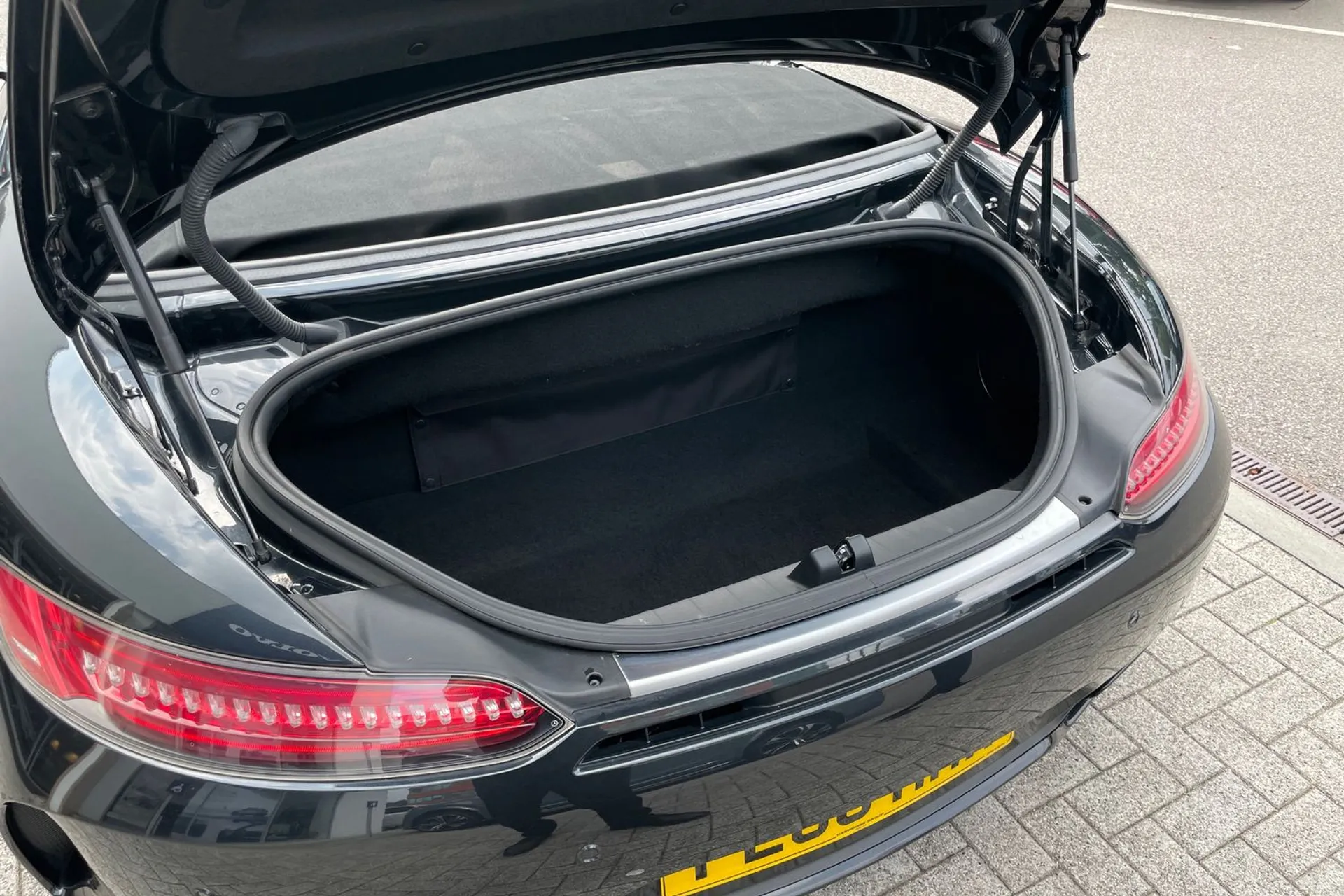 MERCEDES-BENZ AMG GT thumbnail image number 26