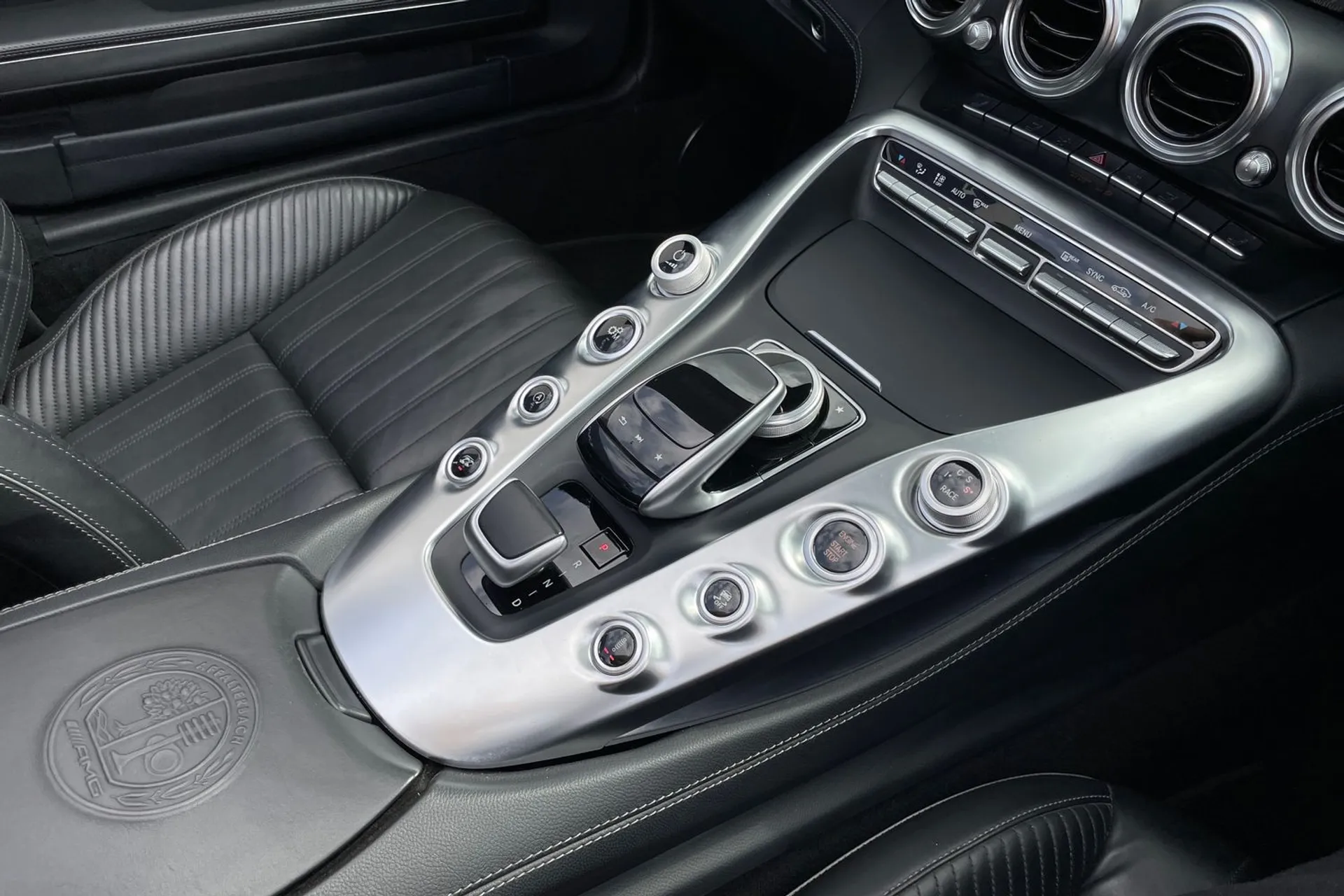 MERCEDES-BENZ AMG GT thumbnail image number 47