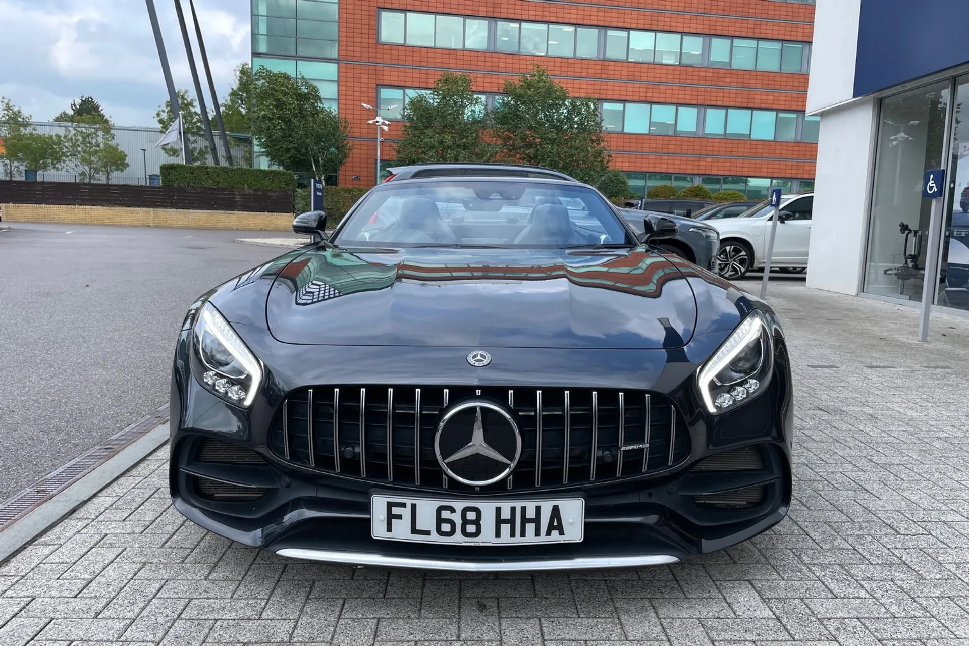 MERCEDES-BENZ AMG GT thumbnail image number 17
