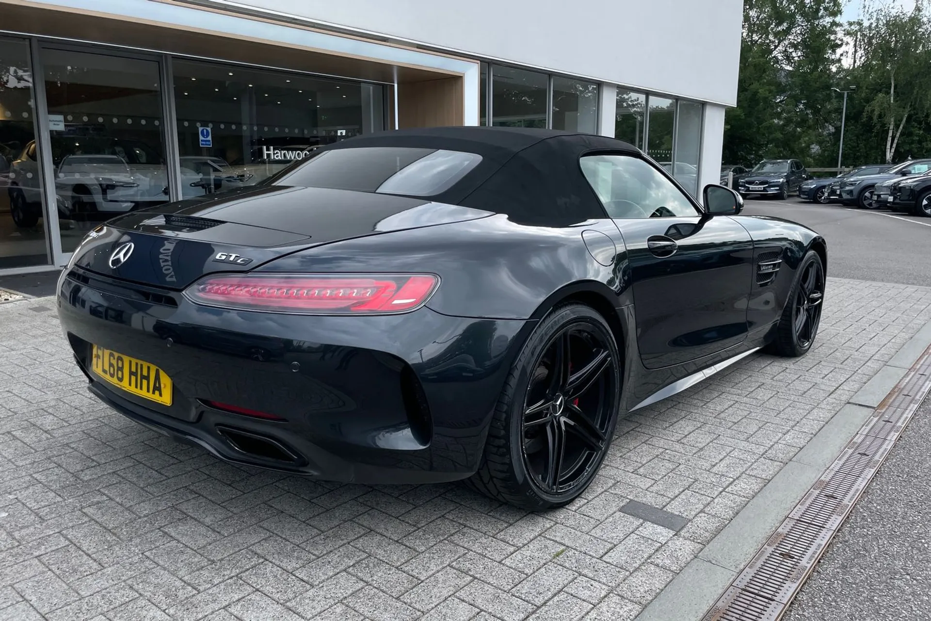 MERCEDES-BENZ AMG GT thumbnail image number 10