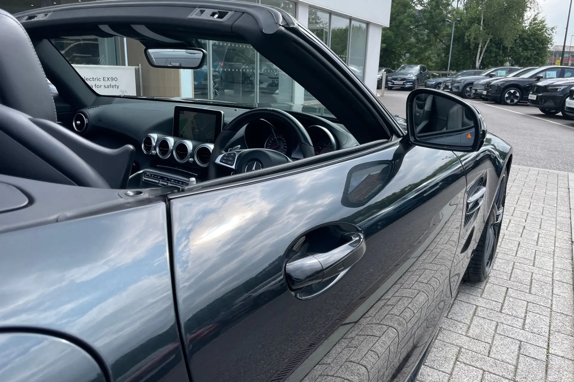 MERCEDES-BENZ AMG GT thumbnail image number 21