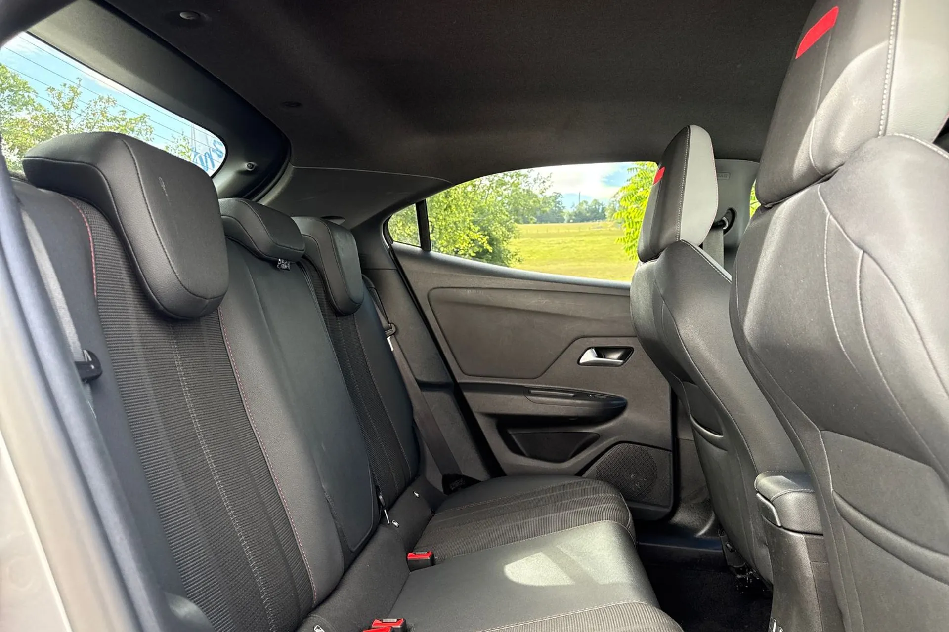 VAUXHALL MOKKA thumbnail image number 16