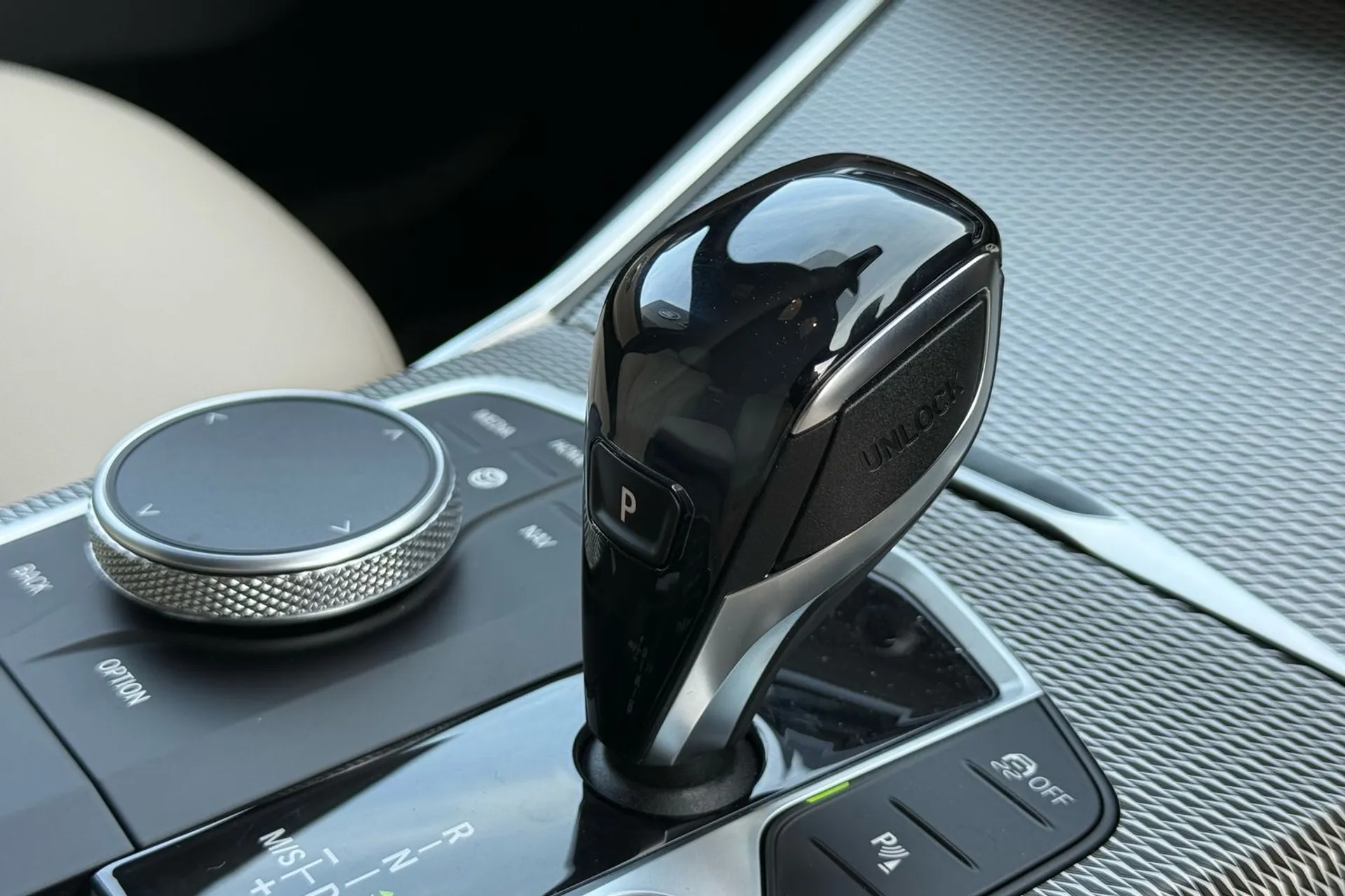 BMW 3 SERIES thumbnail image number 19