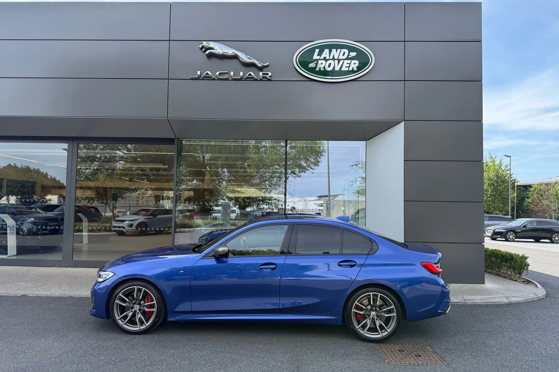 BMW 3 SERIES thumbnail image number 28