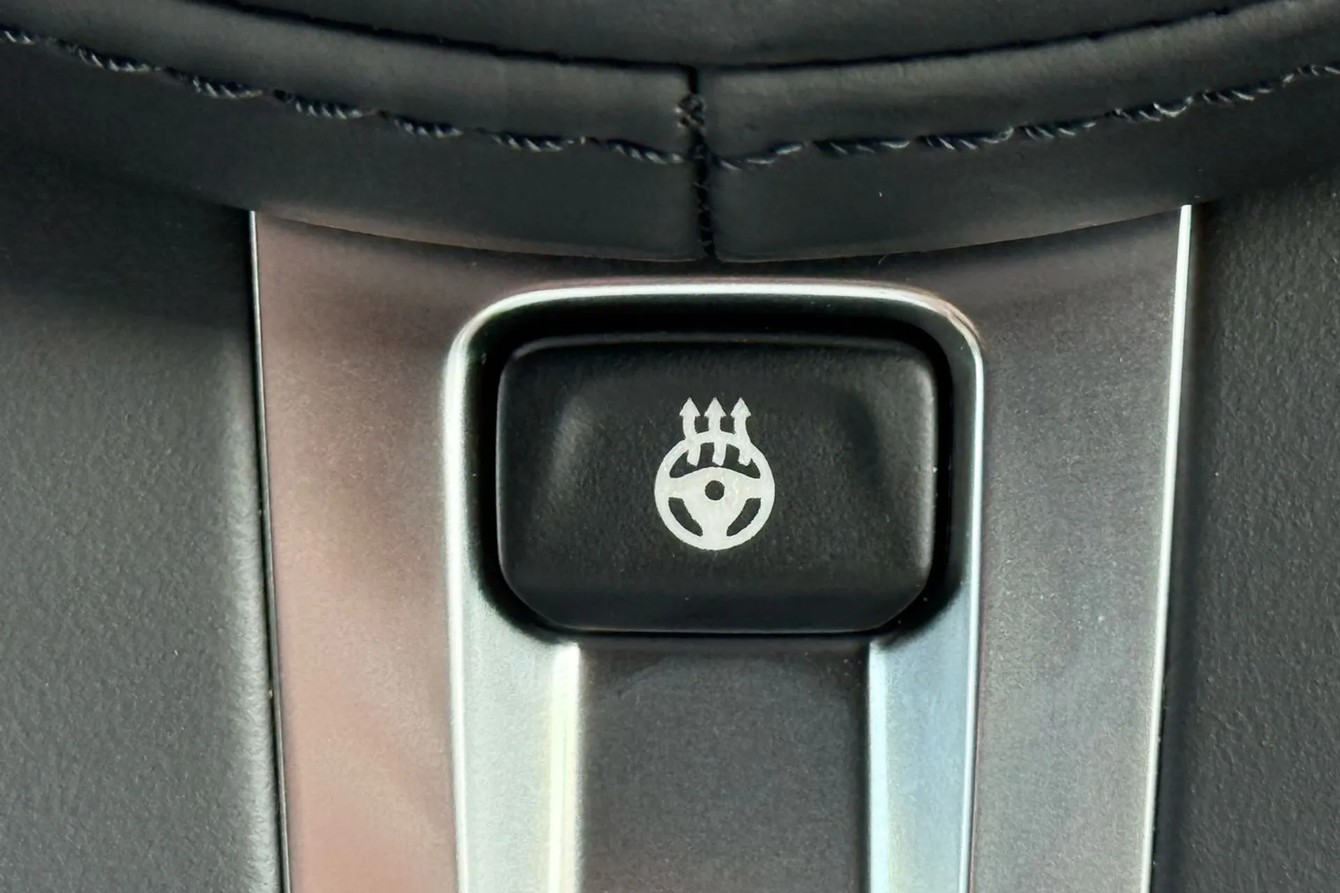 BMW 3 SERIES thumbnail image number 17