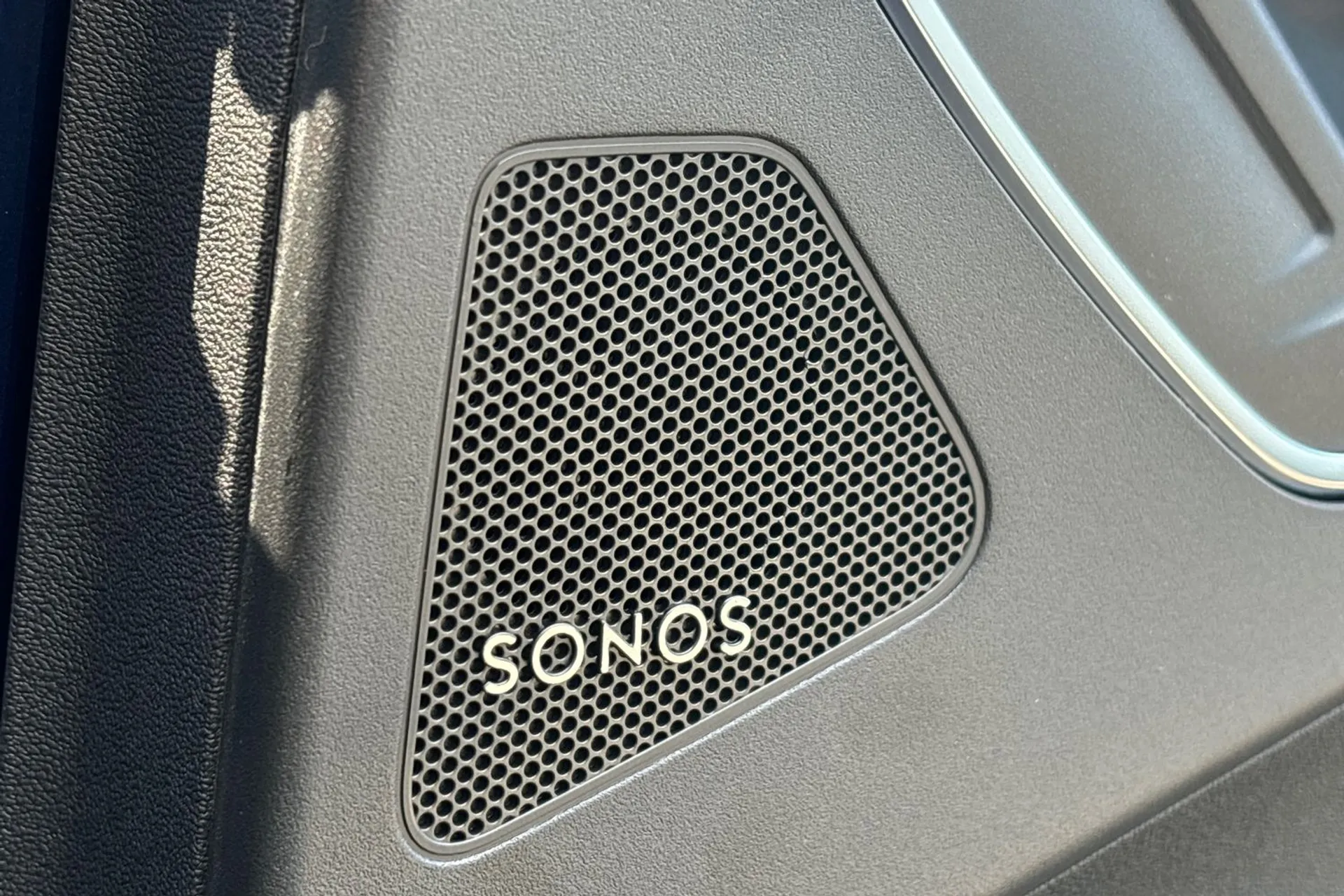 Audi Q4 thumbnail image number 44