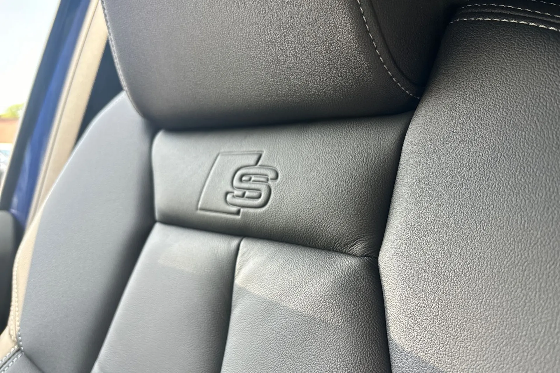 Audi Q4 thumbnail image number 50