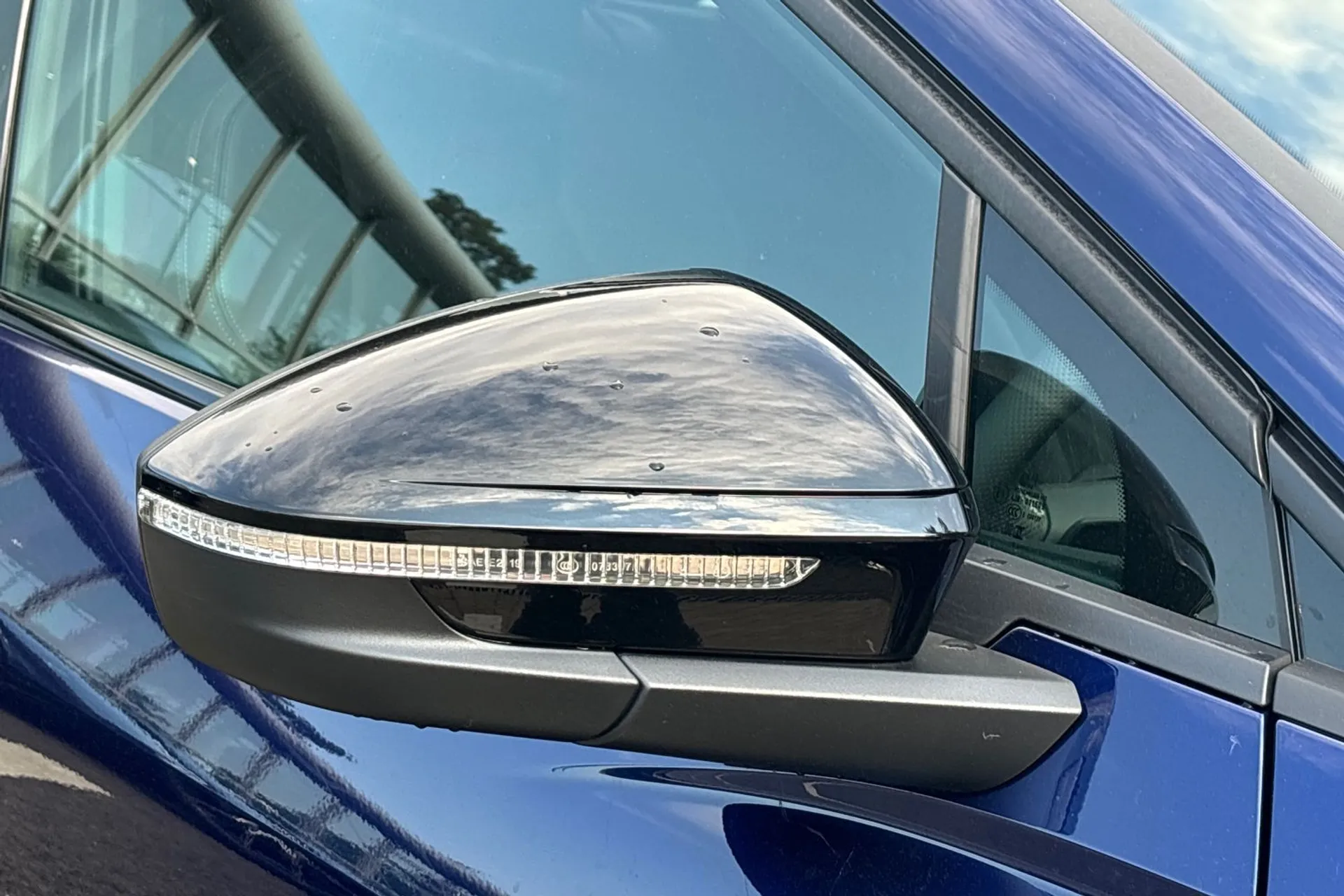 Audi Q4 thumbnail image number 51