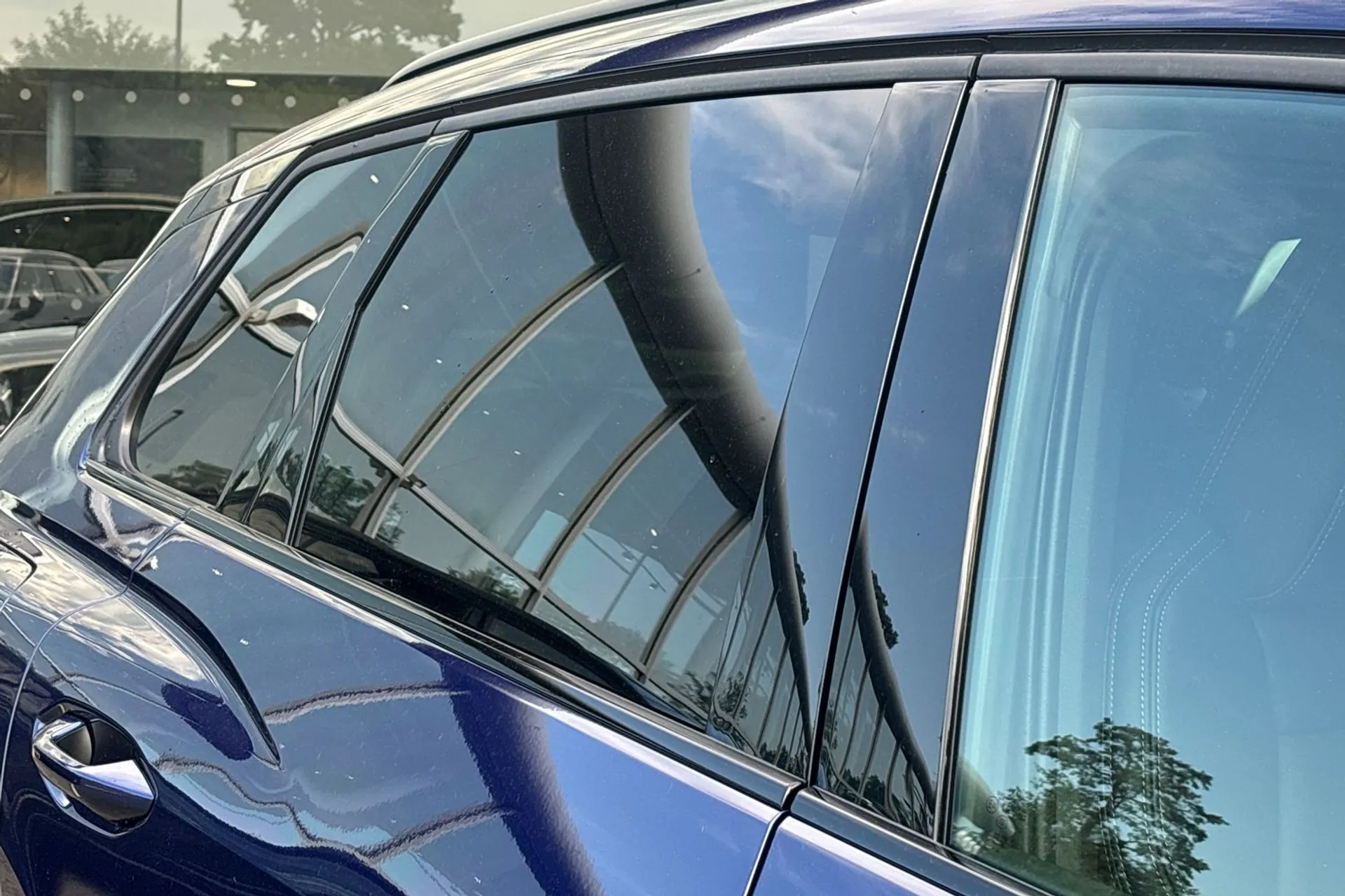 Audi Q4 thumbnail image number 27