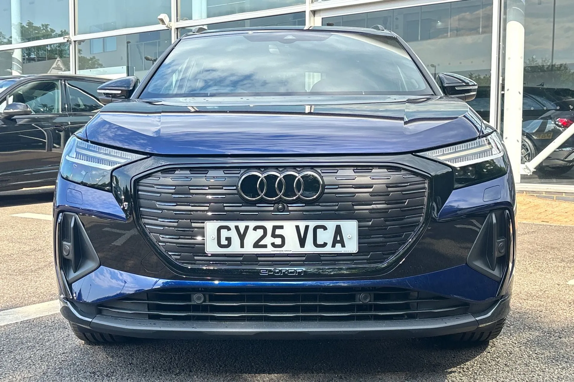 Audi Q4 thumbnail image number 17