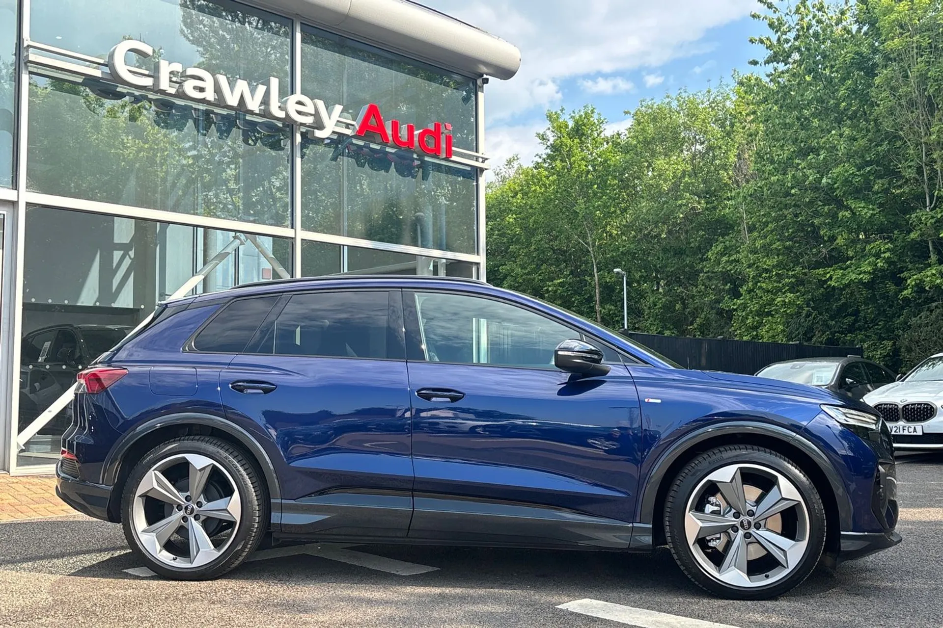 Audi Q4 thumbnail image number 2