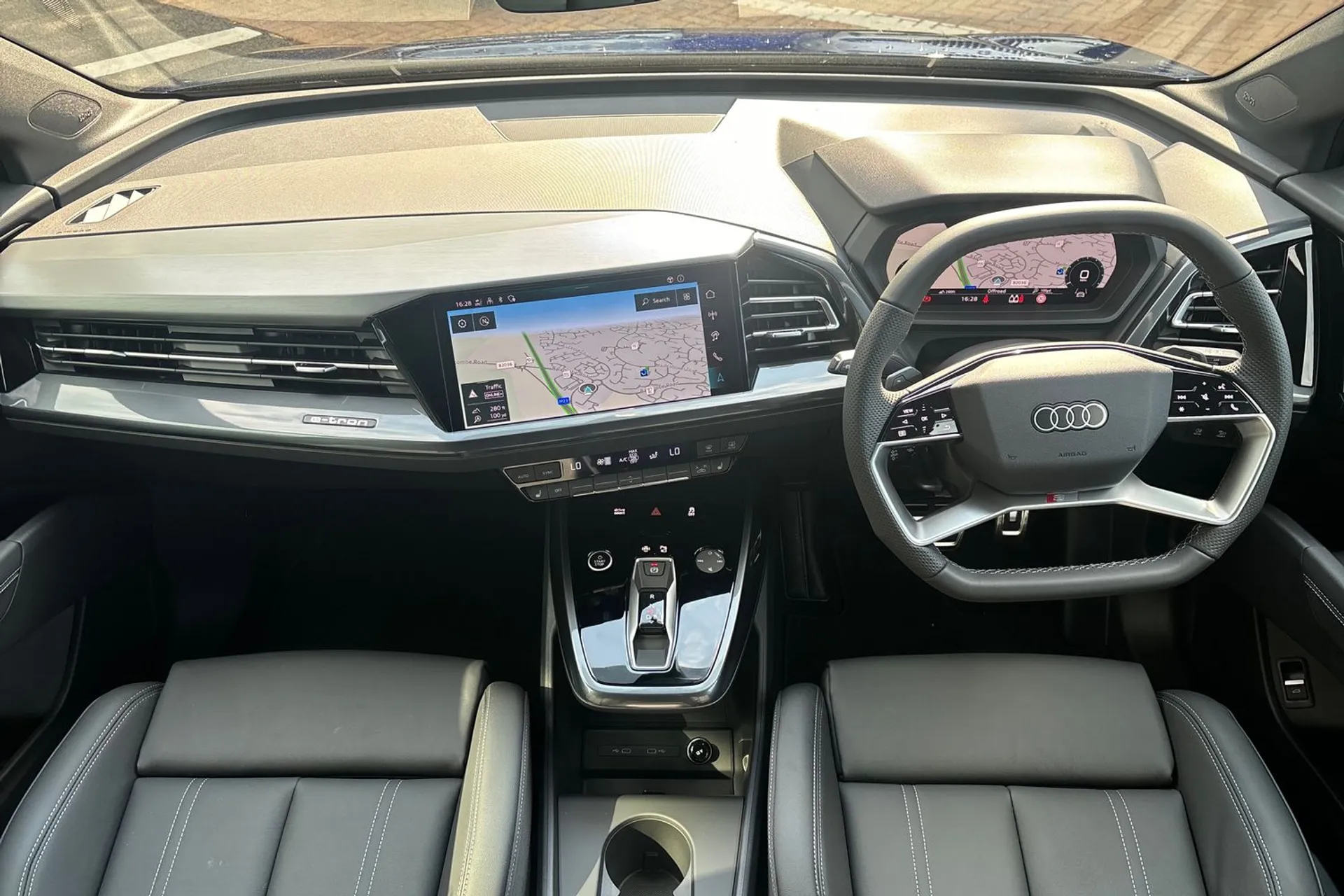 Audi Q4 thumbnail image number 3