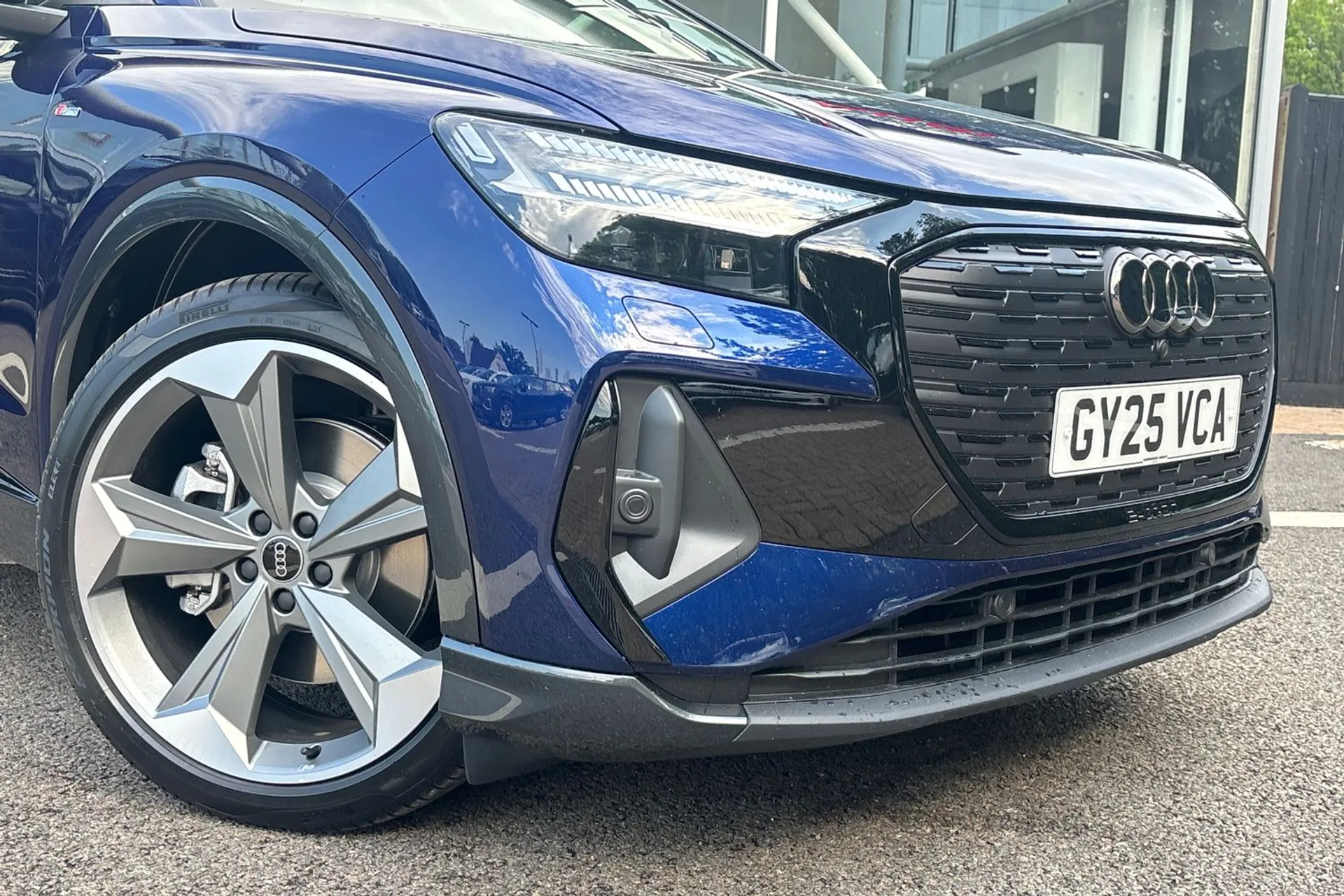 Audi Q4 thumbnail image number 28