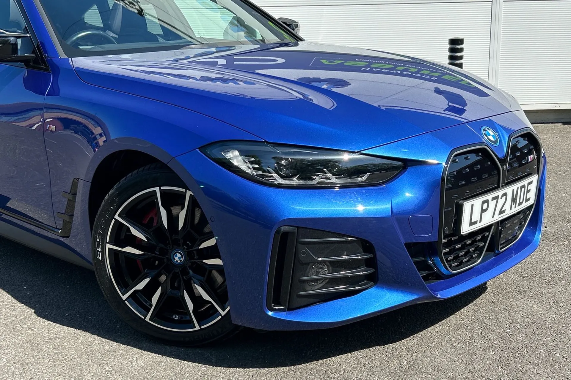 BMW I4 thumbnail image number 21