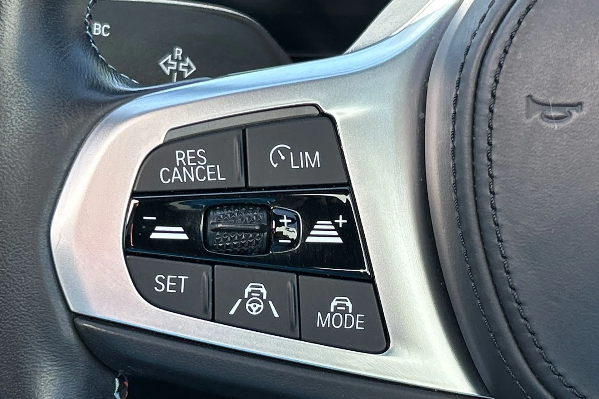 BMW I4 thumbnail image number 46