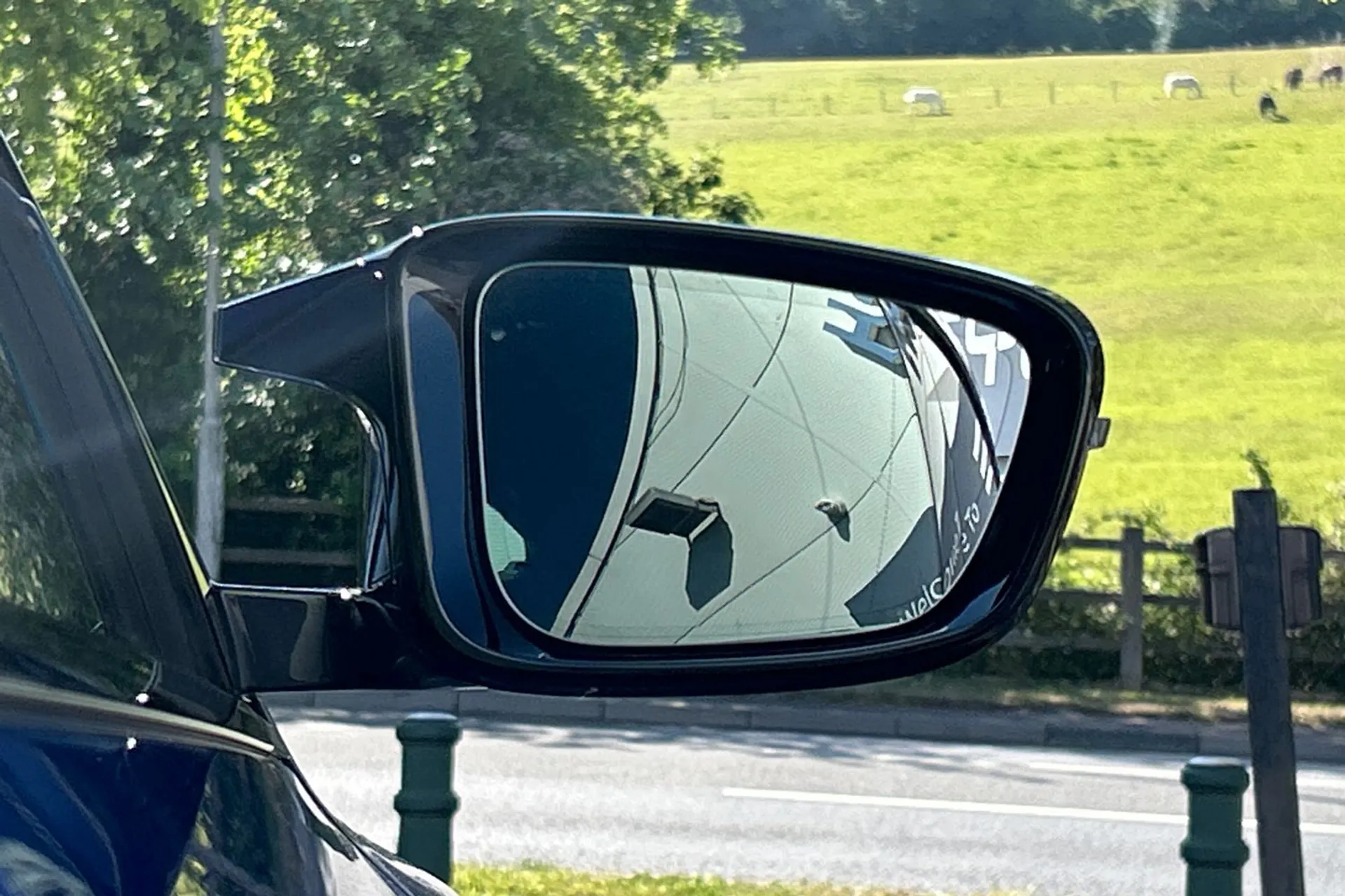 BMW I4 thumbnail image number 59