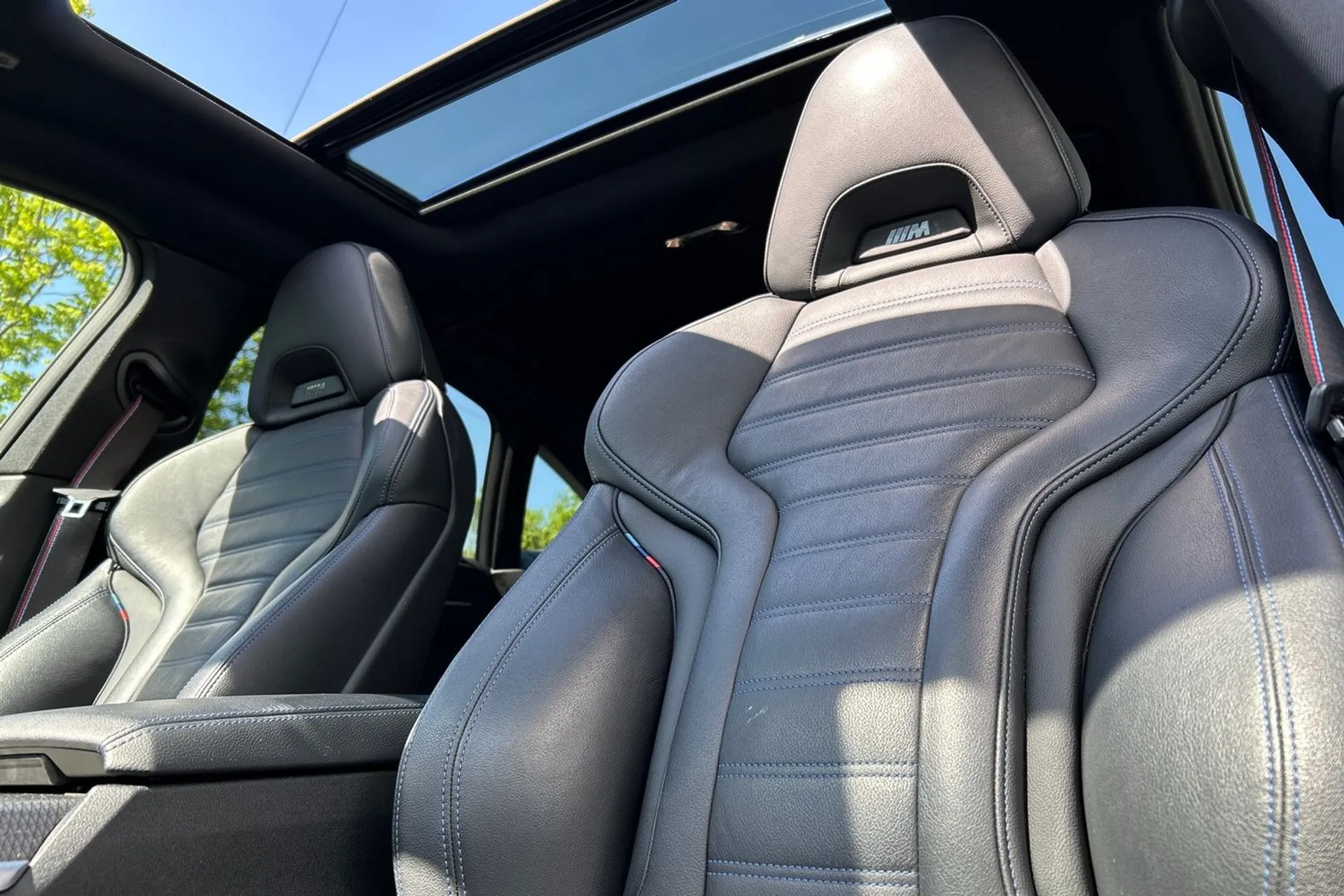 BMW I4 thumbnail image number 4