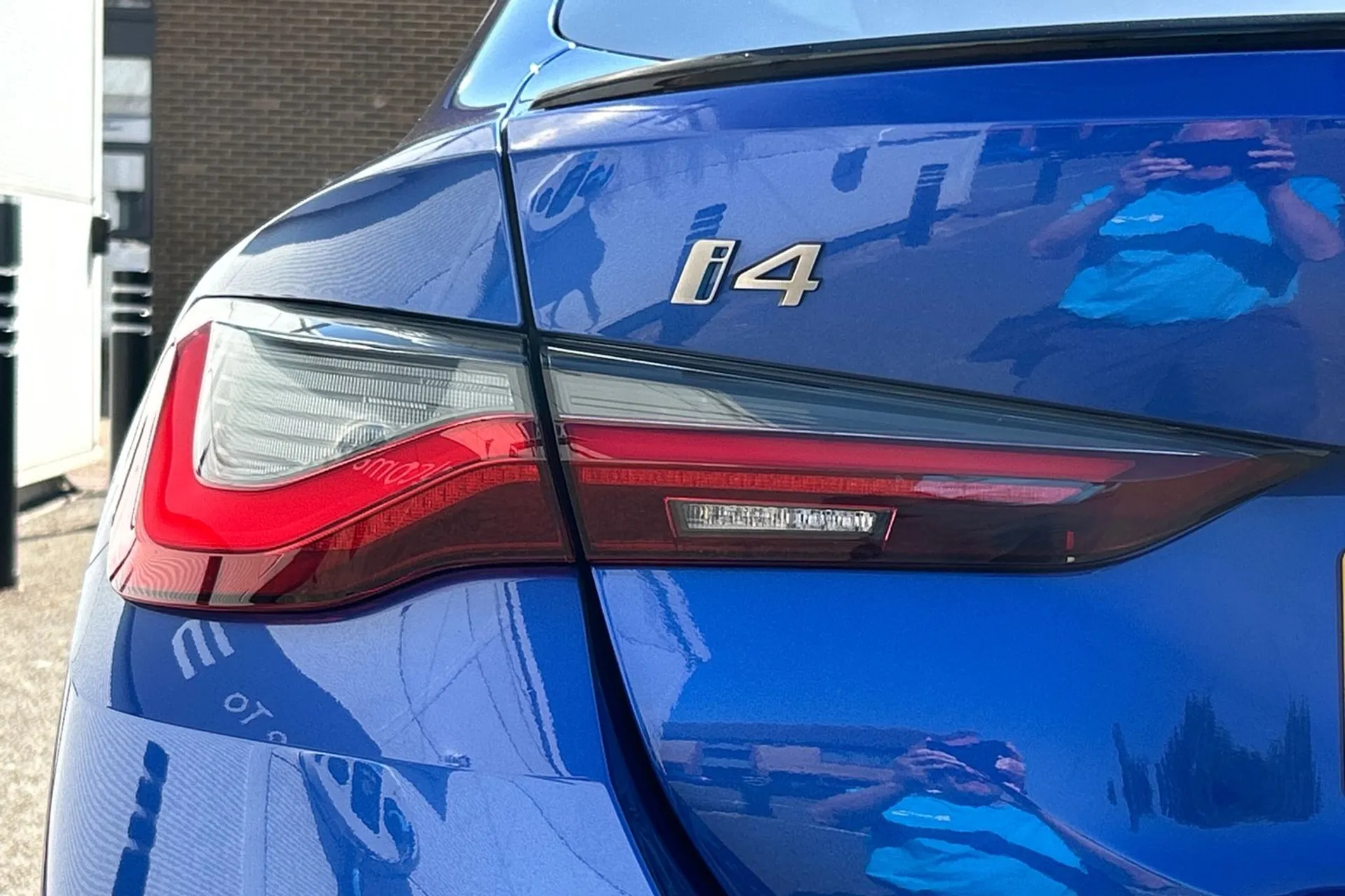BMW I4 thumbnail image number 38