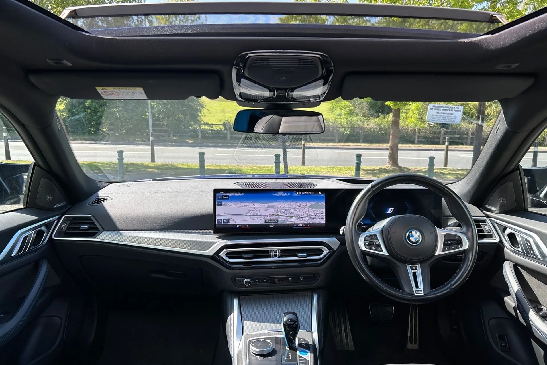BMW I4 thumbnail image number 3
