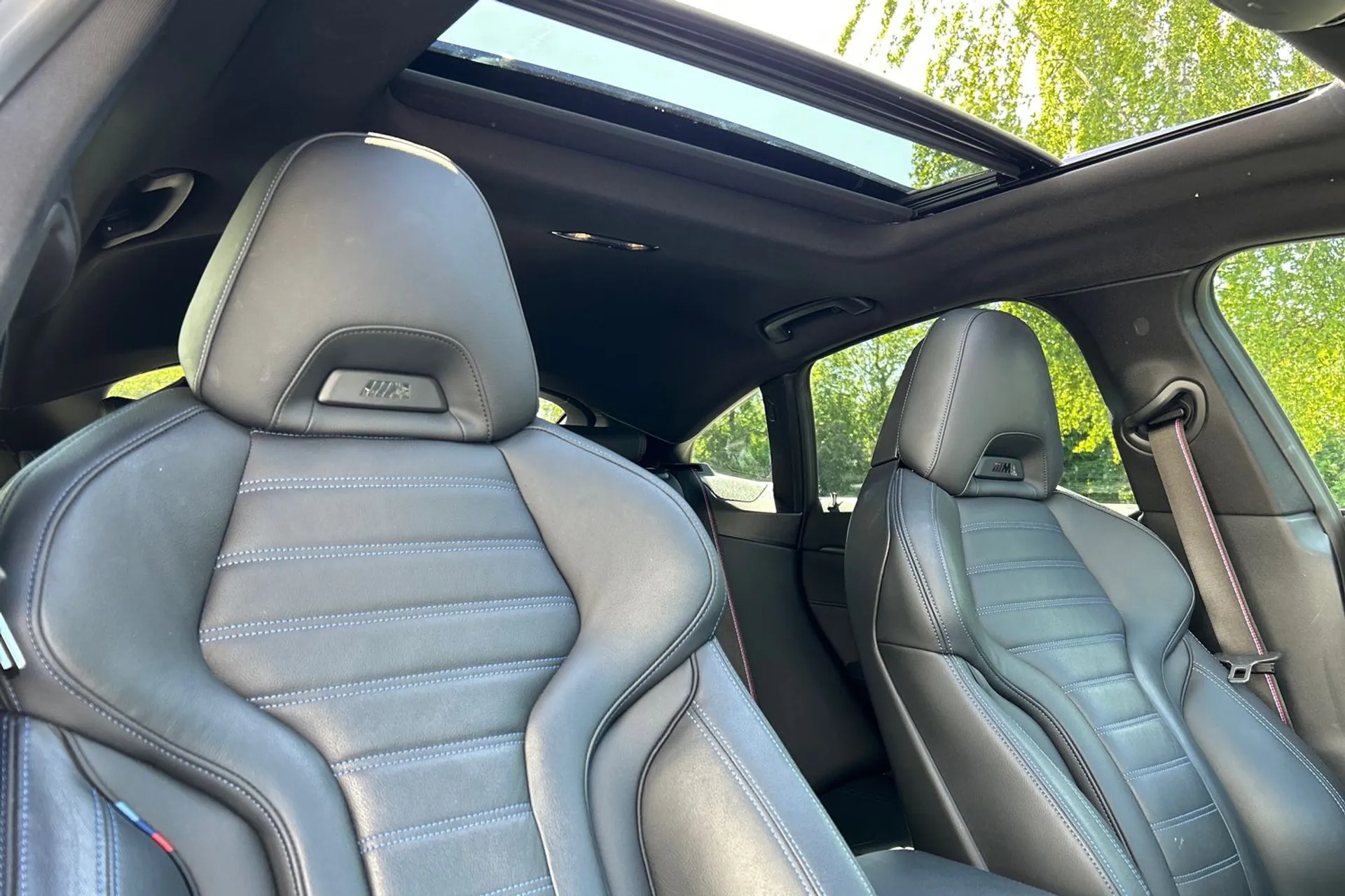 BMW I4 thumbnail image number 55