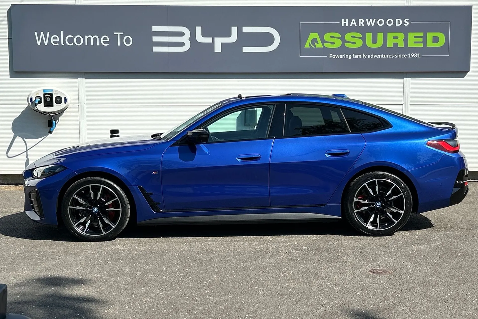 BMW I4 thumbnail image number 15
