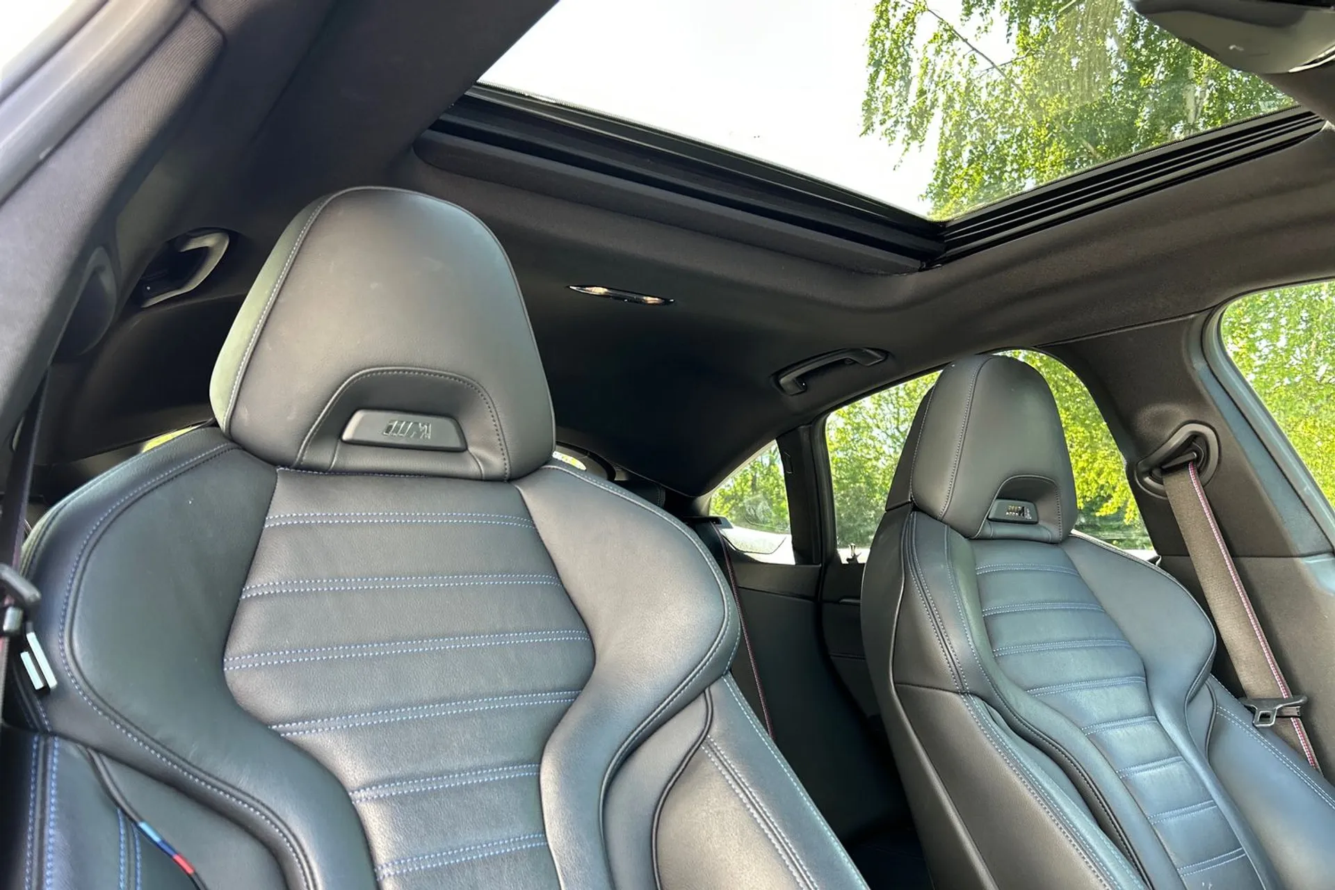 BMW I4 thumbnail image number 56