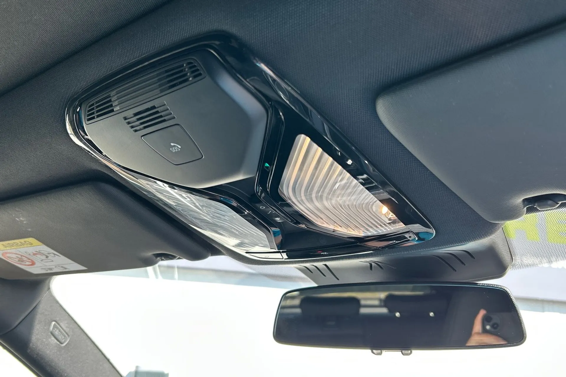 BMW I4 thumbnail image number 54