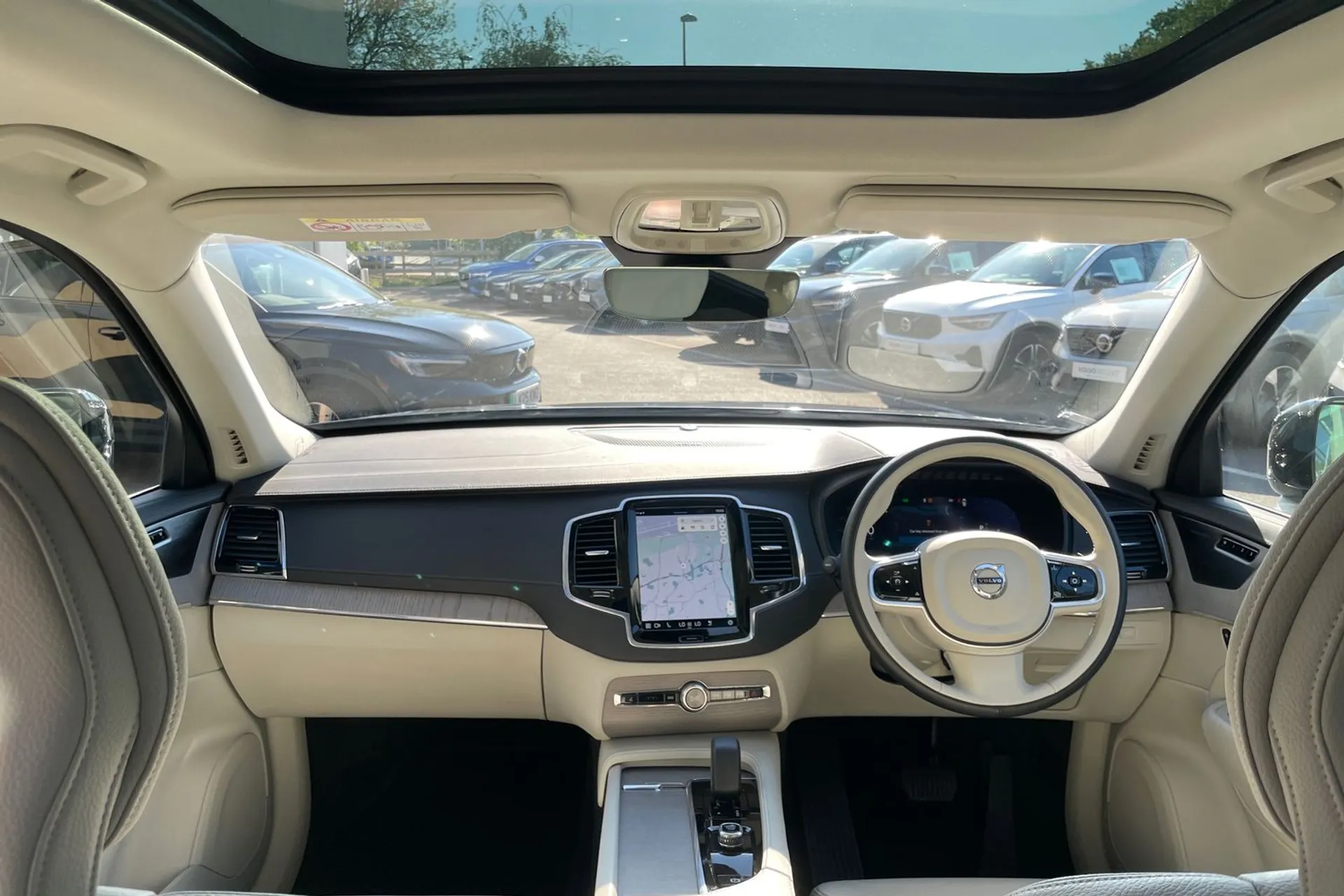Volvo XC90 thumbnail image number 3