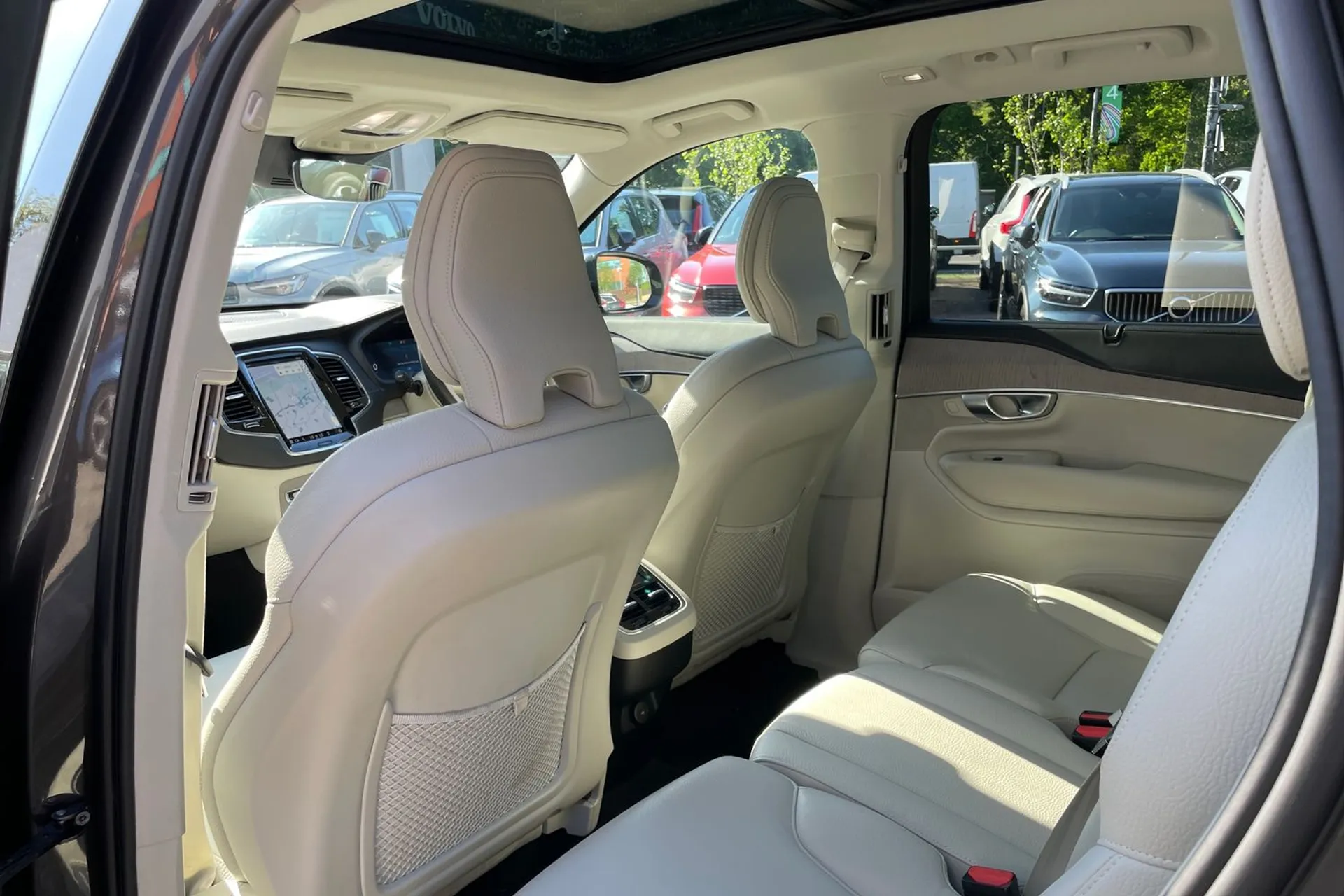 Volvo XC90 thumbnail image number 32