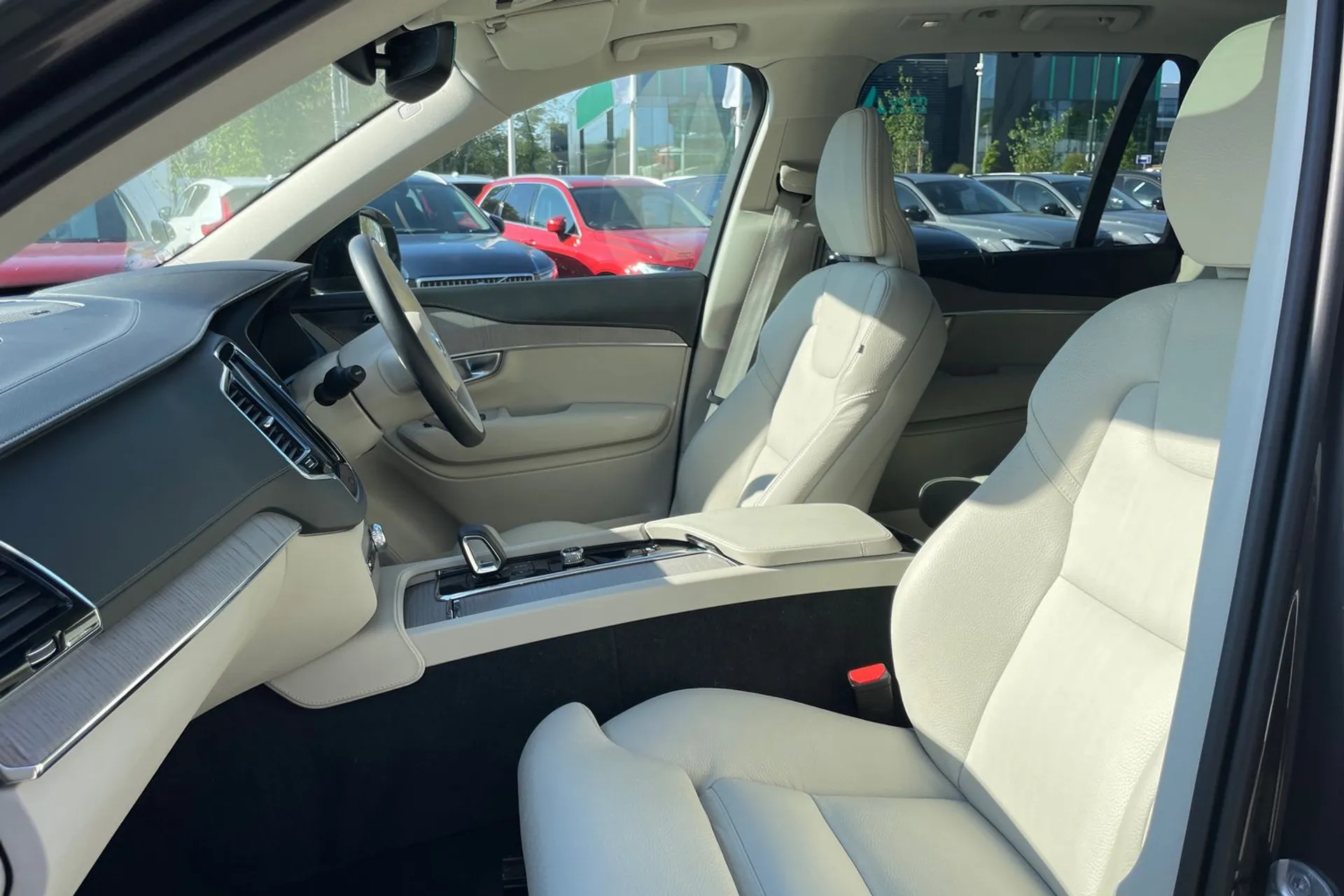 Volvo XC90 thumbnail image number 29