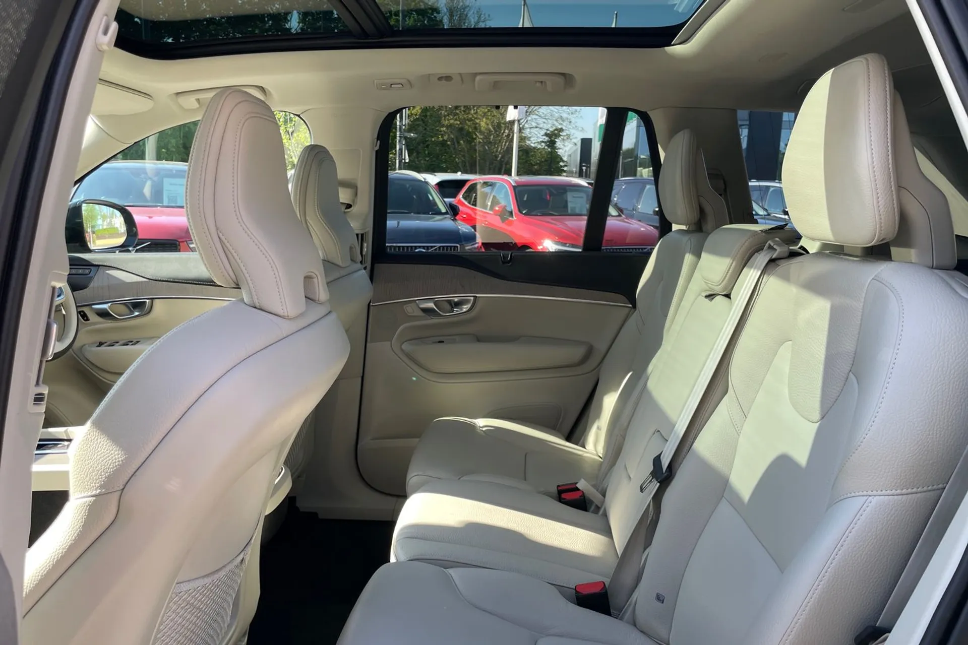 Volvo XC90 thumbnail image number 31