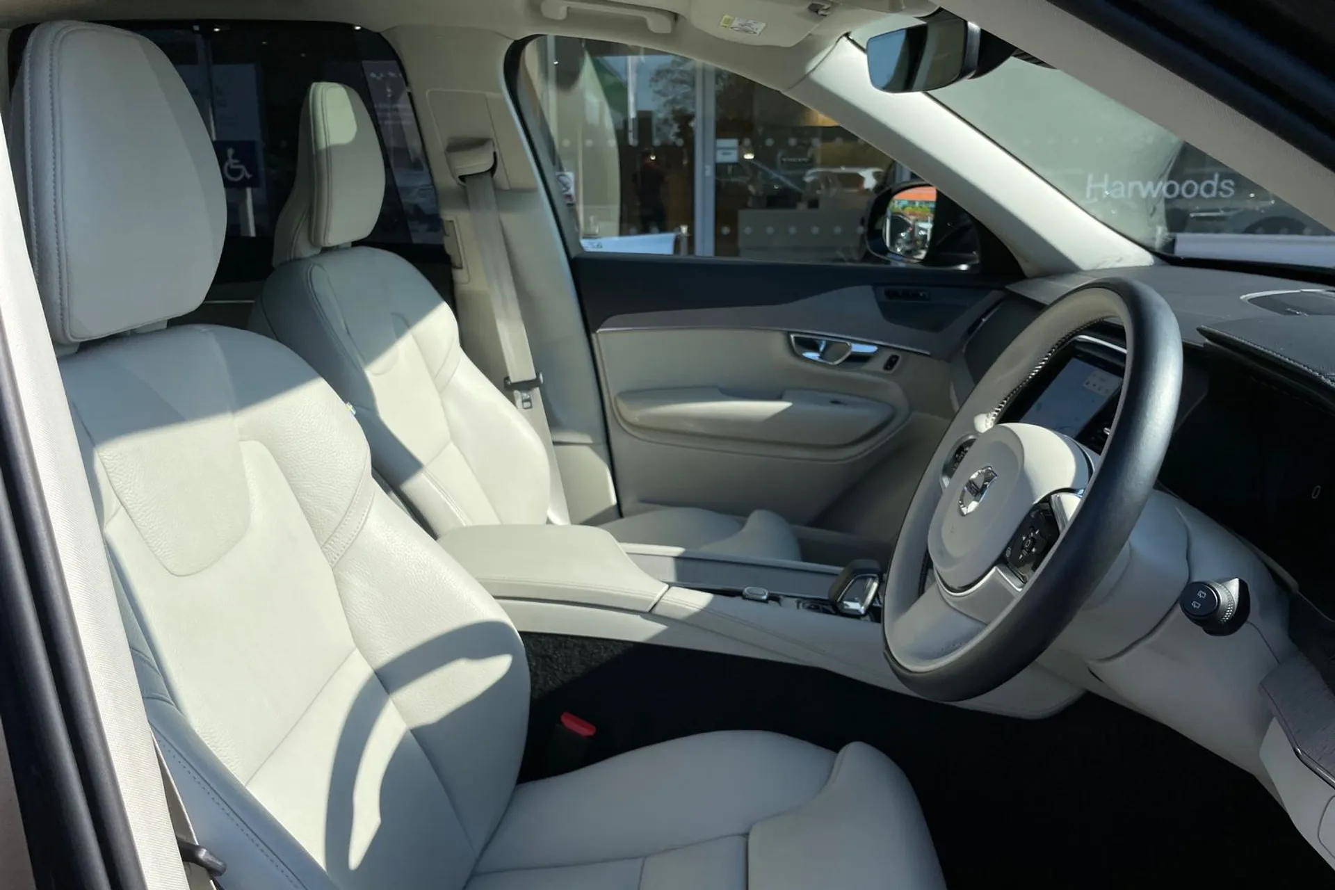 Volvo XC90 thumbnail image number 27