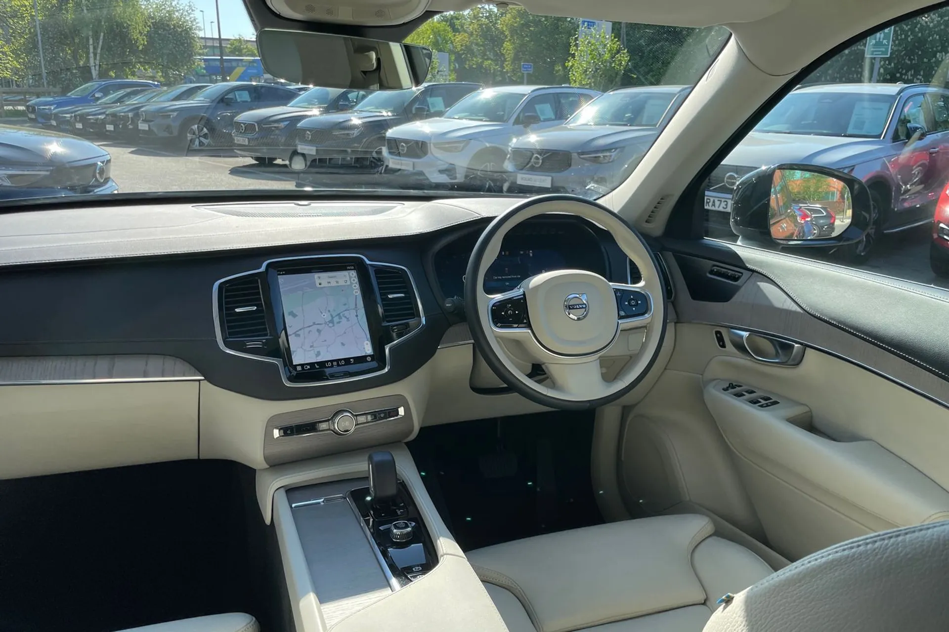 Volvo XC90 thumbnail image number 34