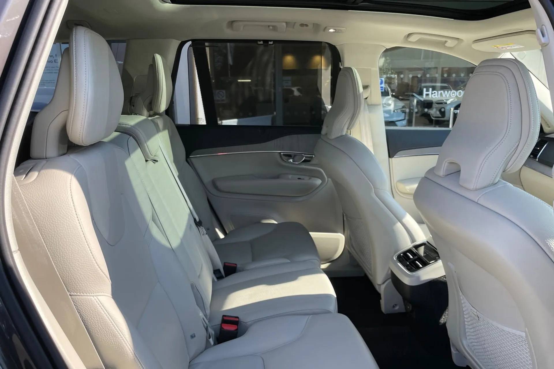 Volvo XC90 thumbnail image number 24