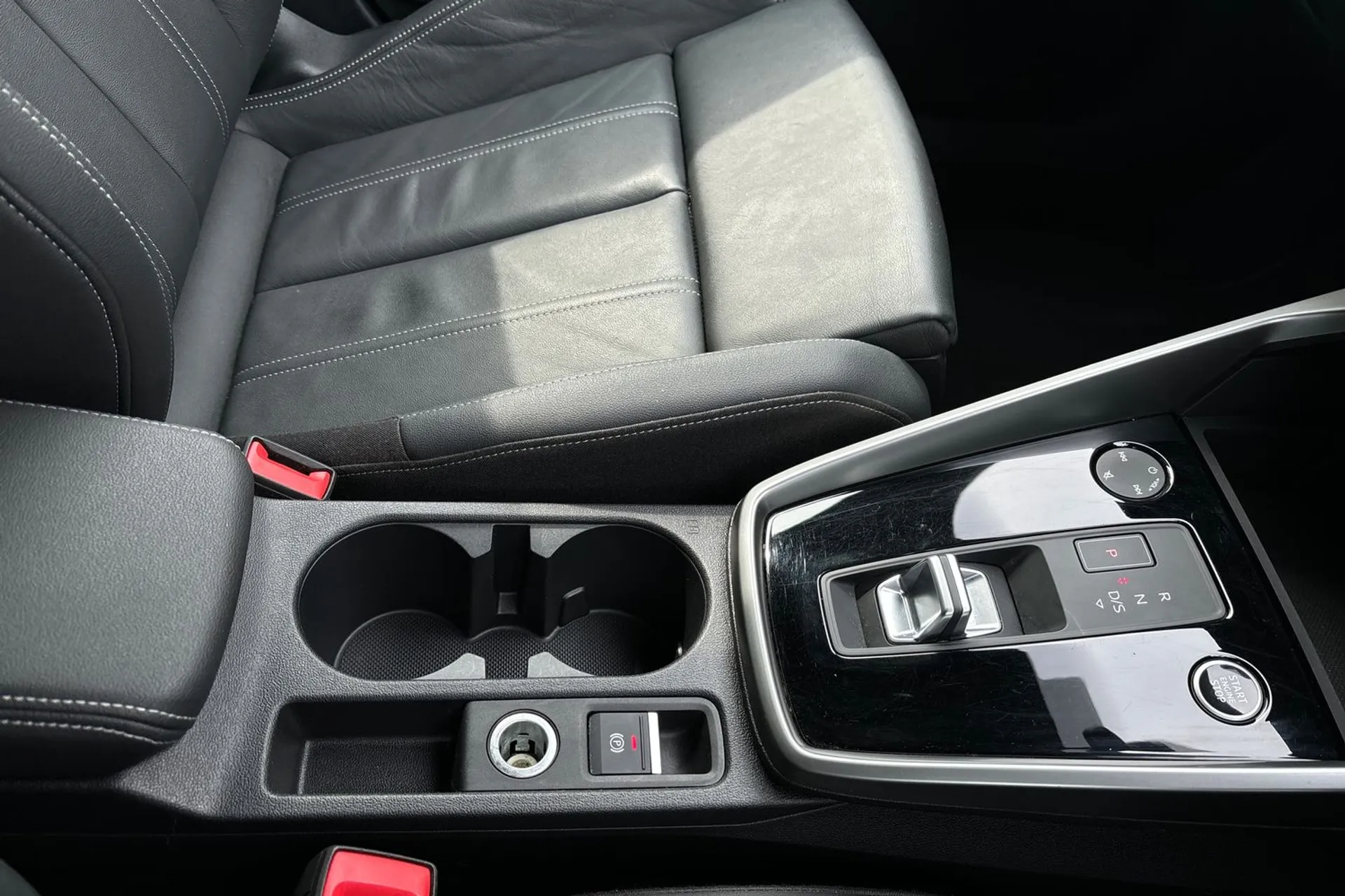Audi A3 thumbnail image number 43
