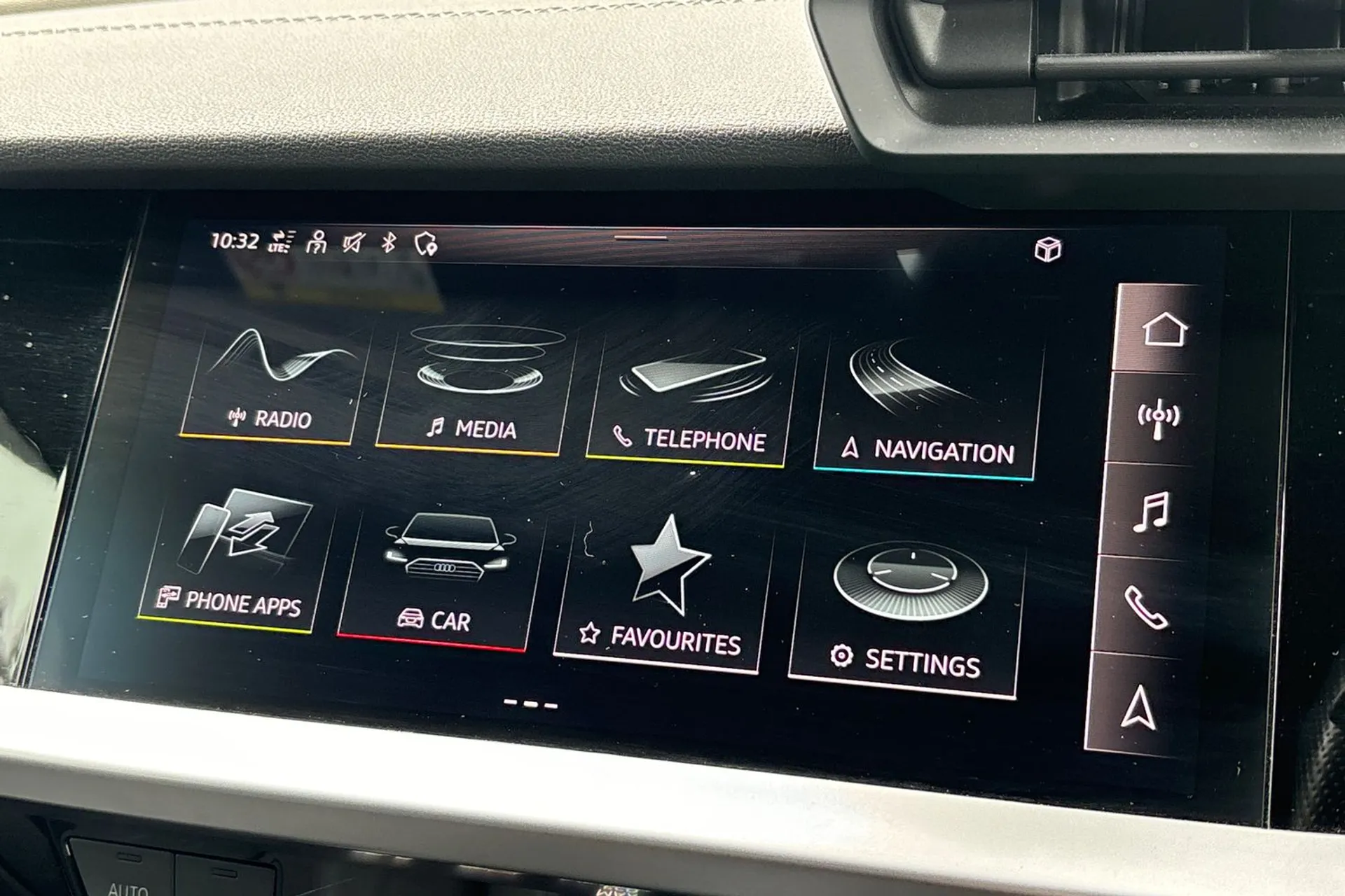 Audi A3 thumbnail image number 38