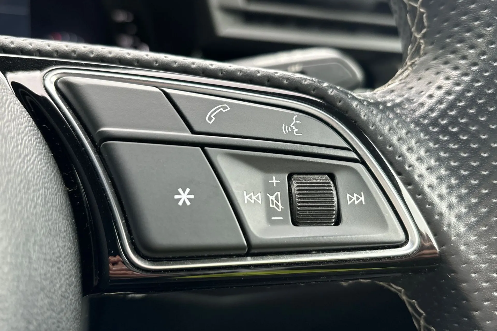 Audi A3 thumbnail image number 37