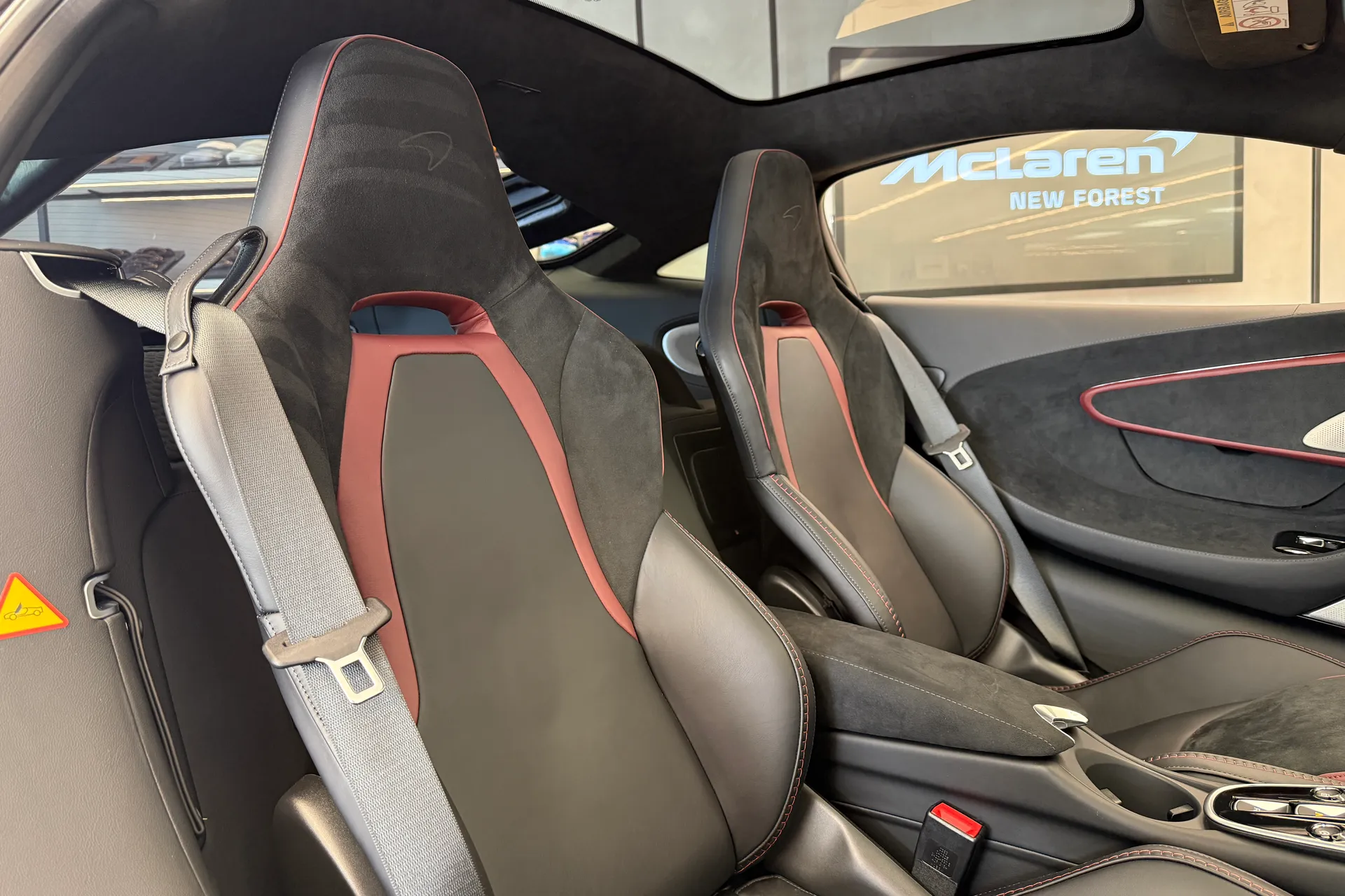 McLaren GTS thumbnail image number 3