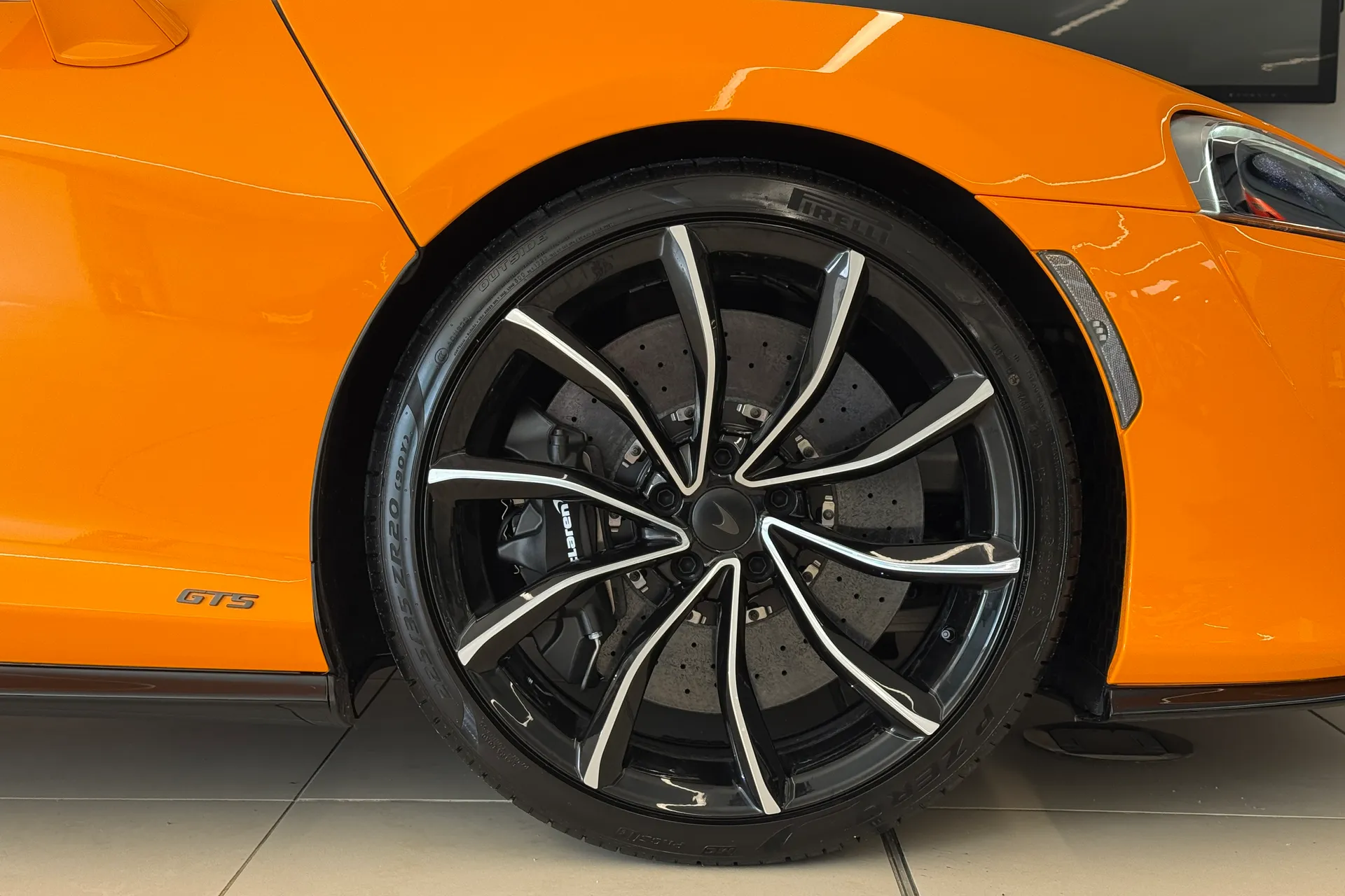 McLaren GTS thumbnail image number 30