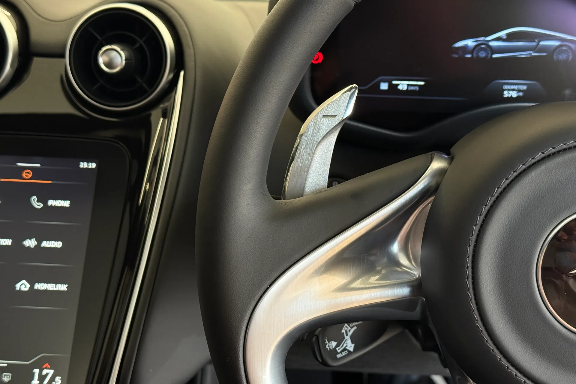 McLaren GTS thumbnail image number 19