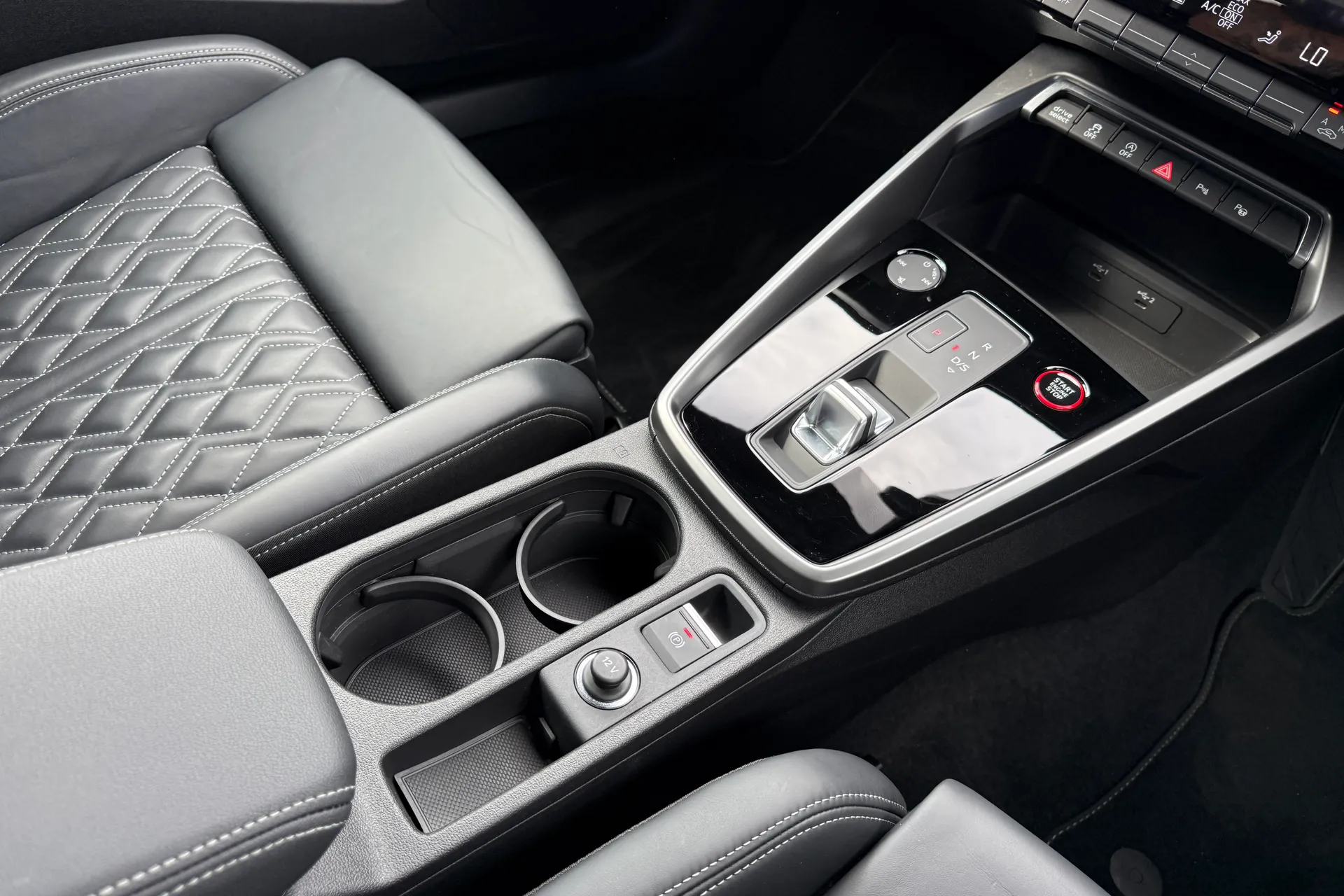 Audi A3 thumbnail image number 41