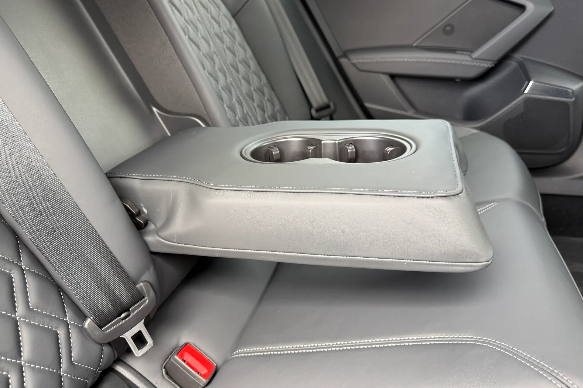 Audi A3 thumbnail image number 46