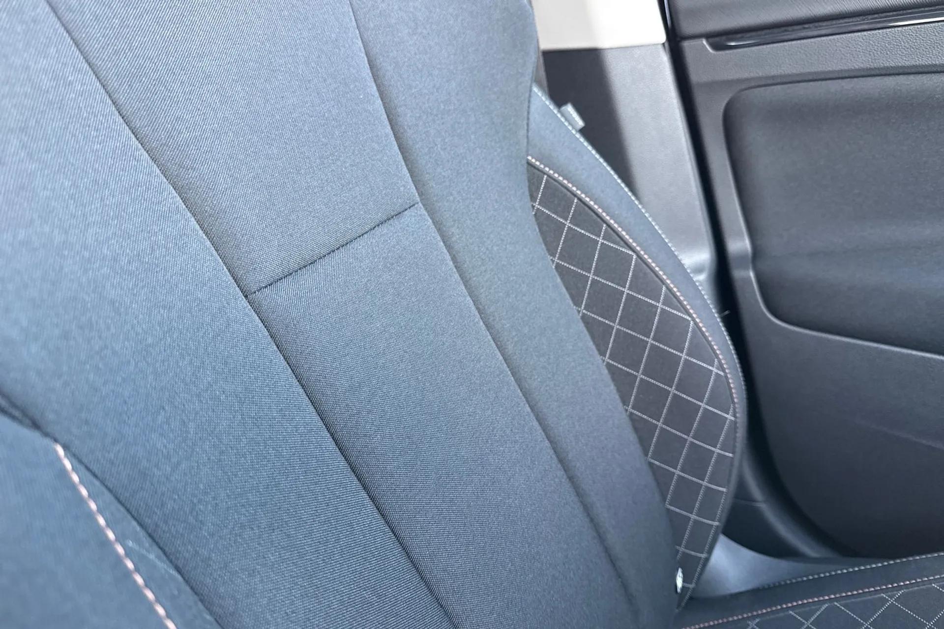 SKODA KAMIQ thumbnail image number 44