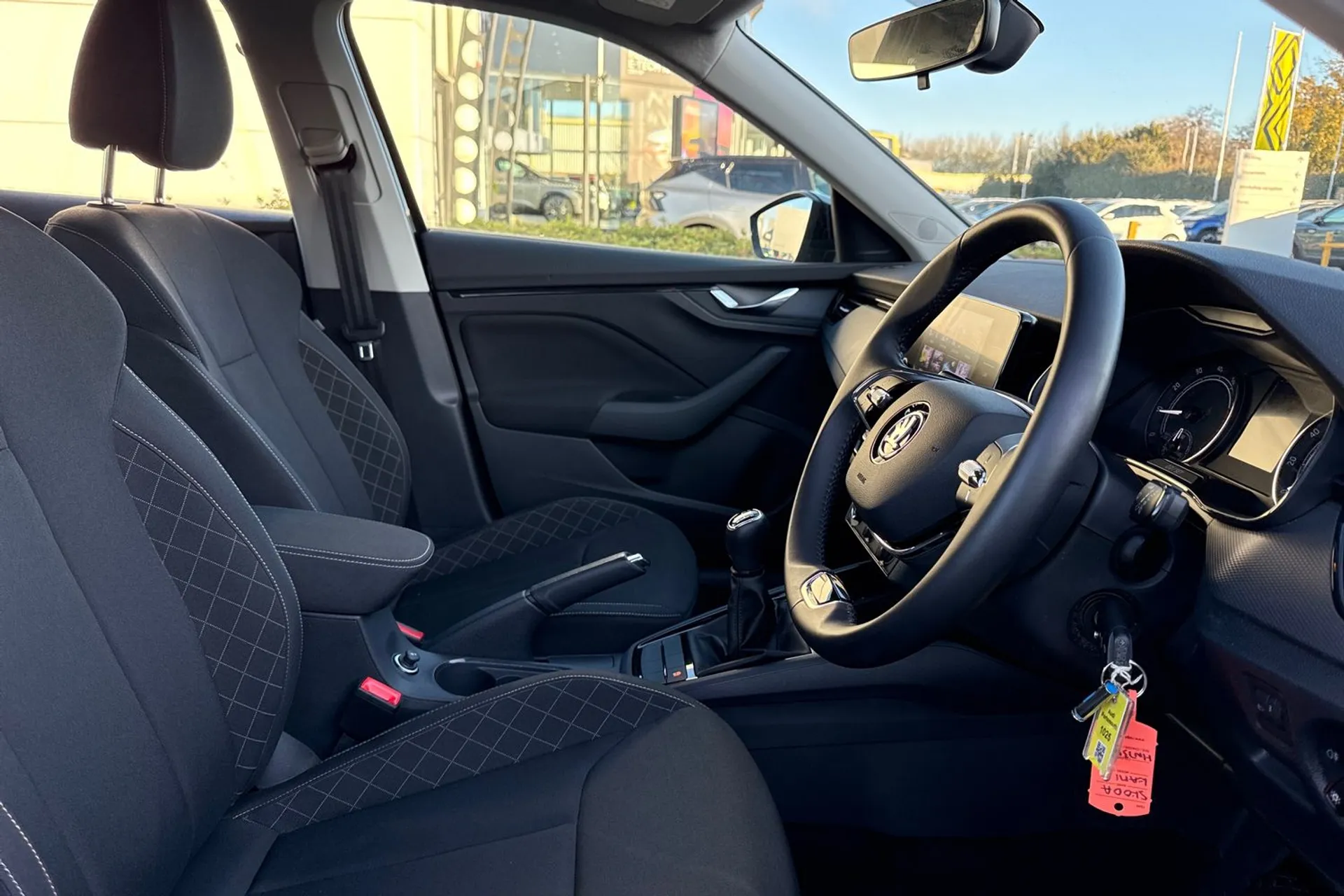 SKODA KAMIQ thumbnail image number 27