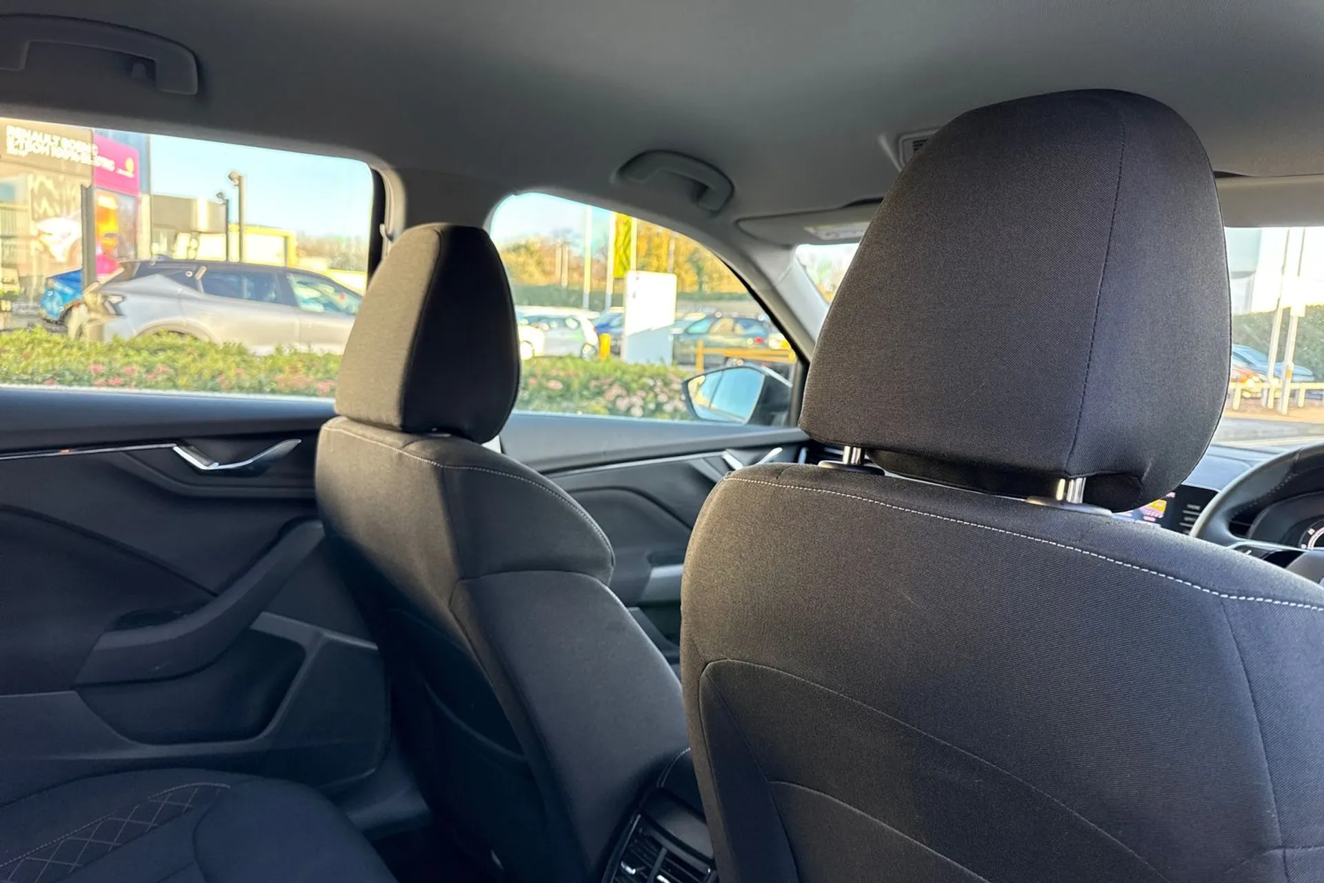 SKODA KAMIQ thumbnail image number 24