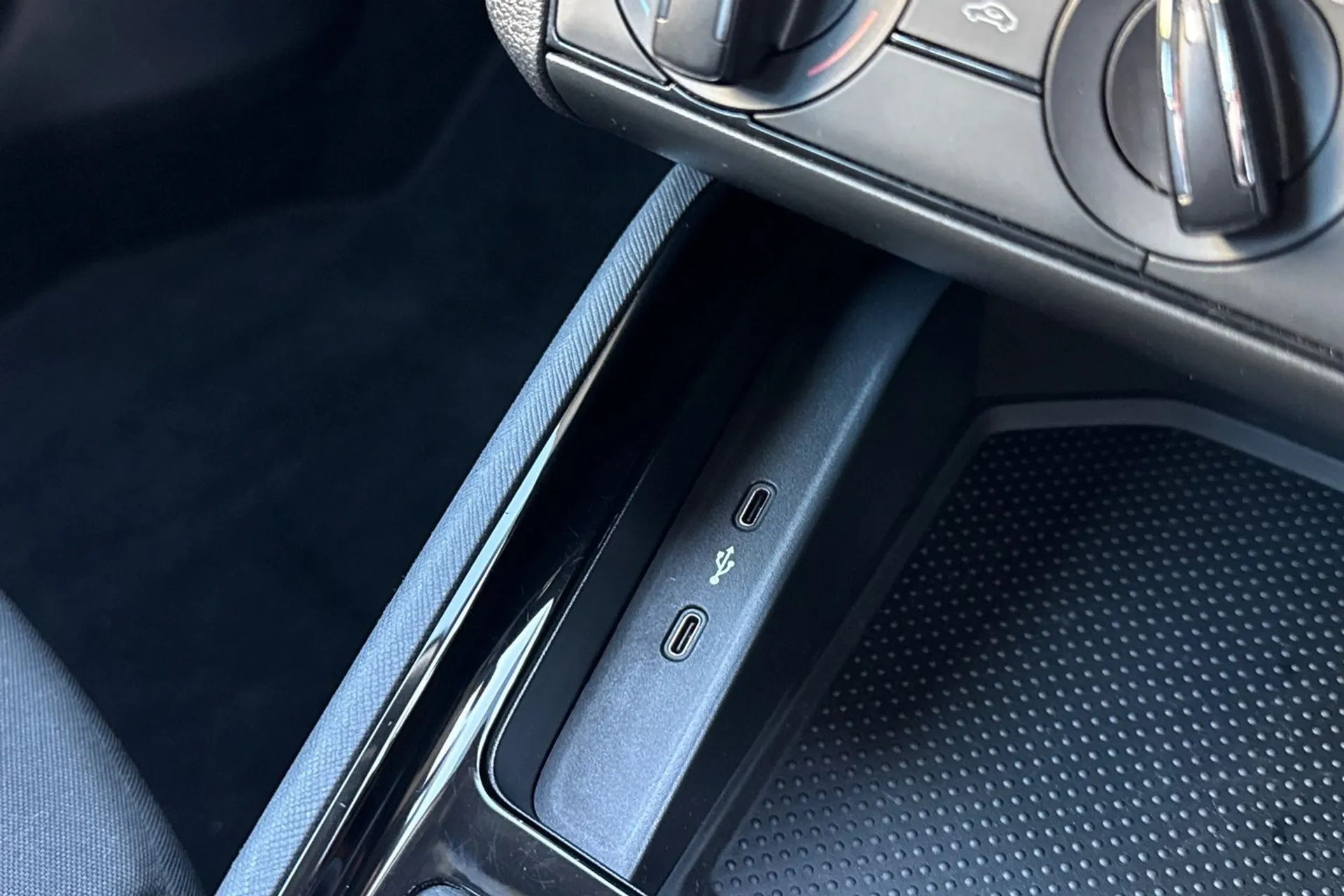 SKODA KAMIQ thumbnail image number 33