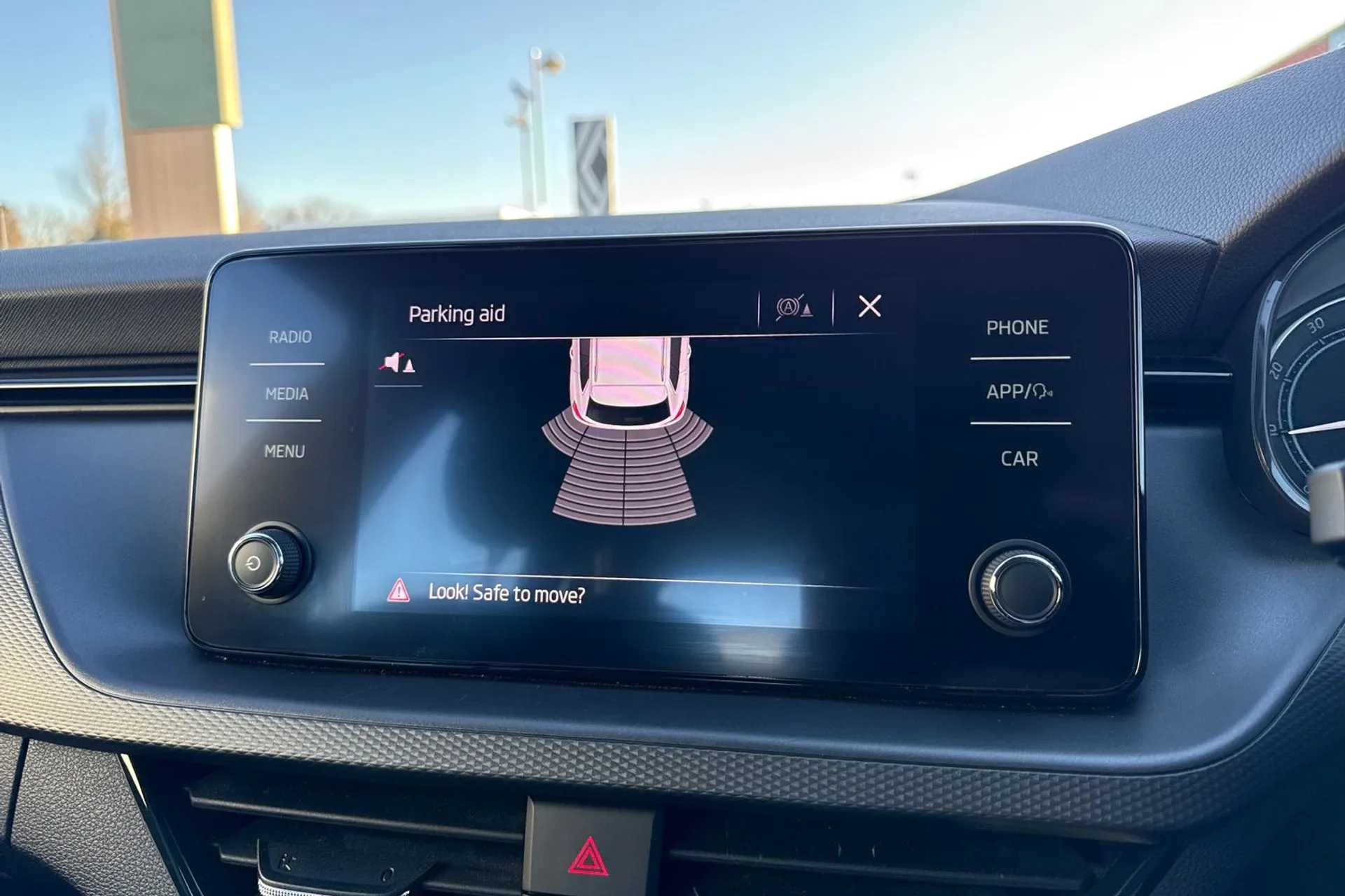 SKODA KAMIQ thumbnail image number 28