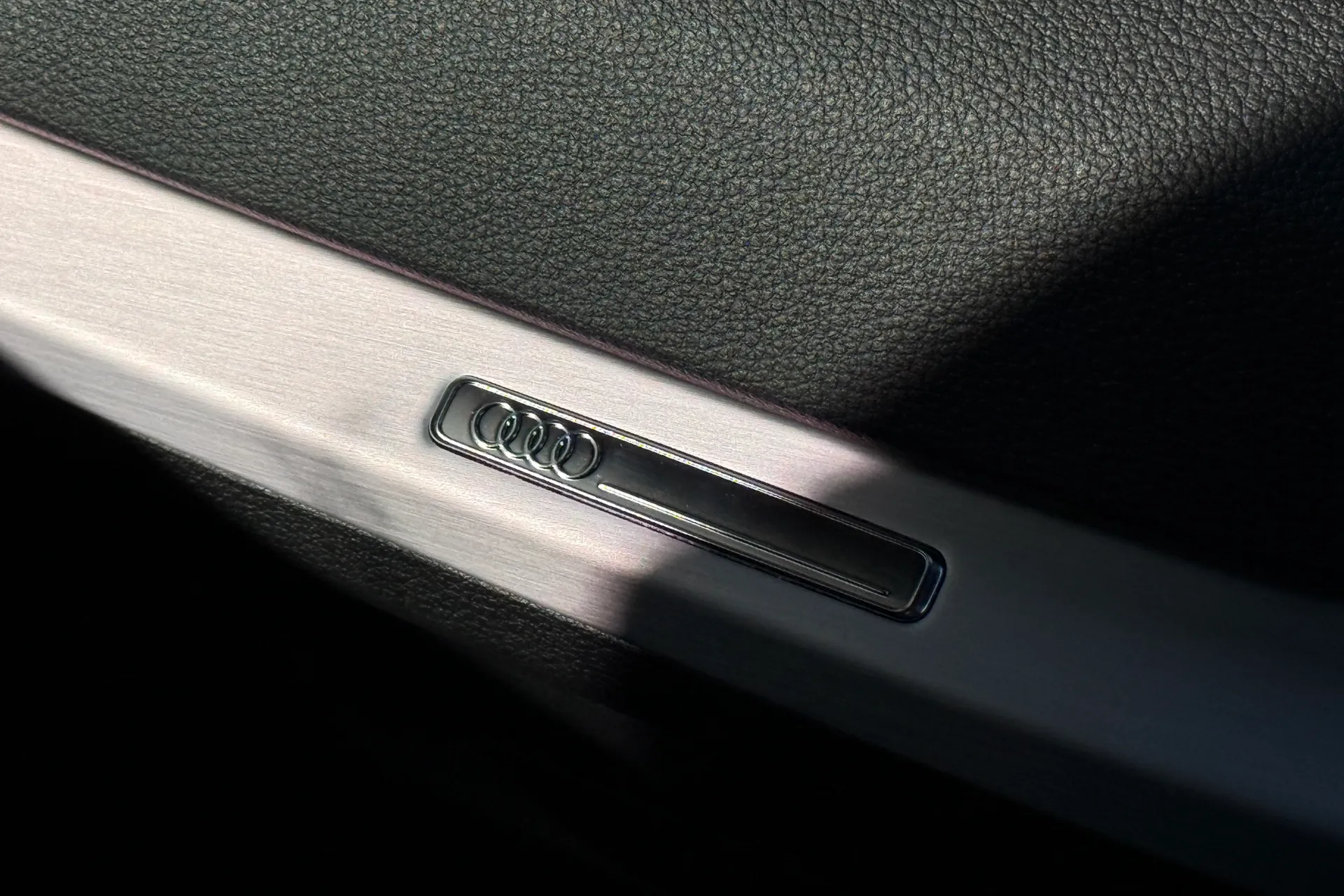 Audi Q2 thumbnail image number 22